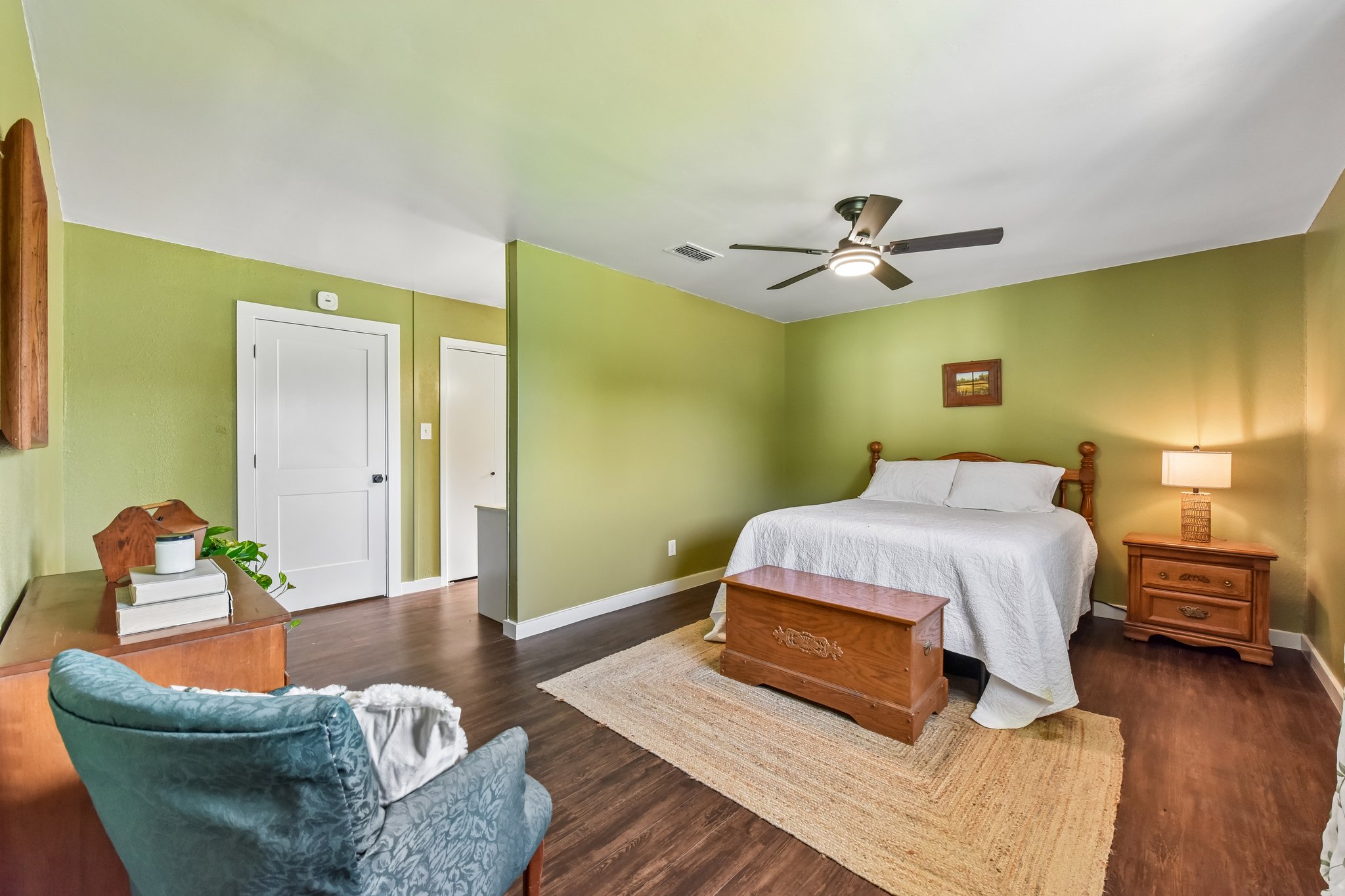 main property photo 7