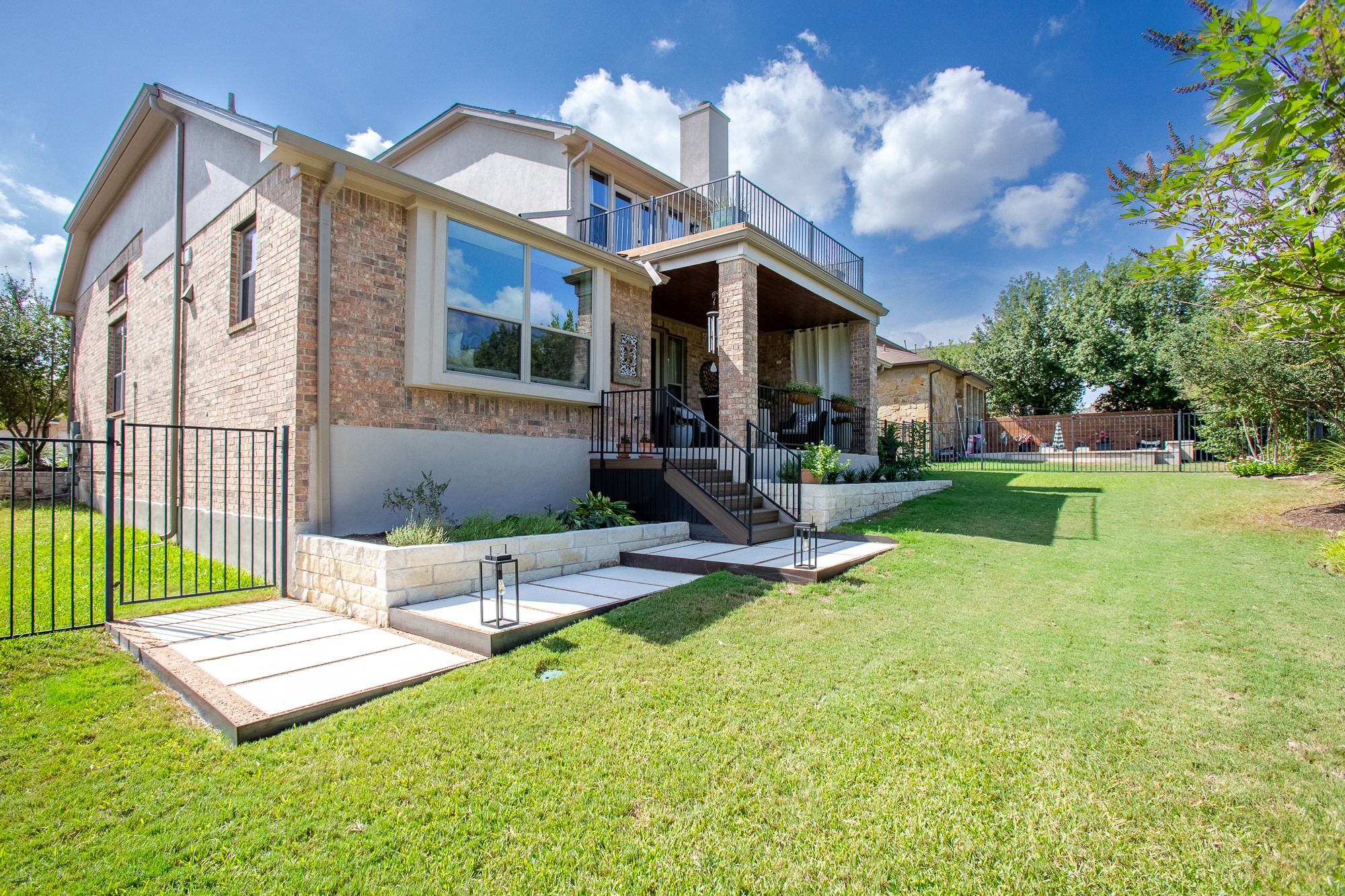 main property photo 27