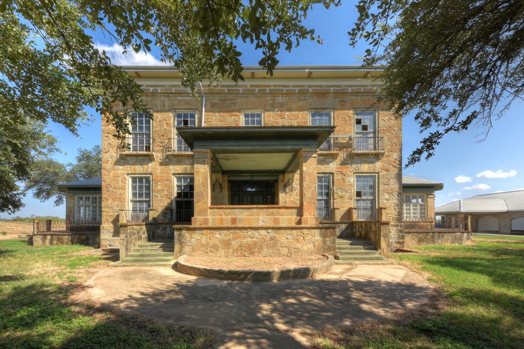 main property photo 12