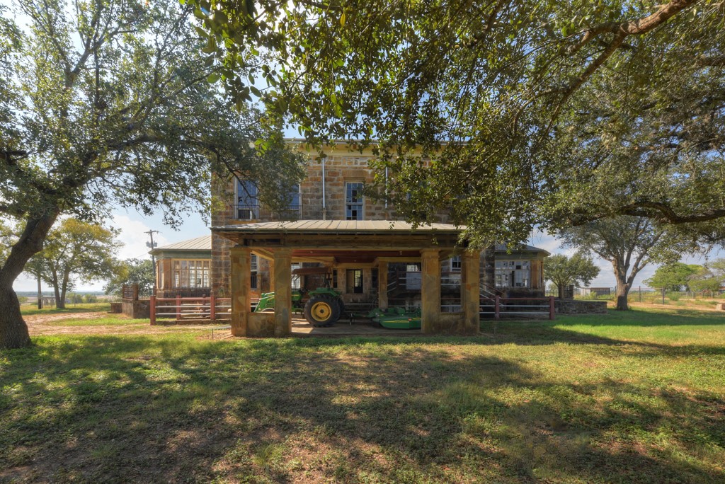 main property photo 26