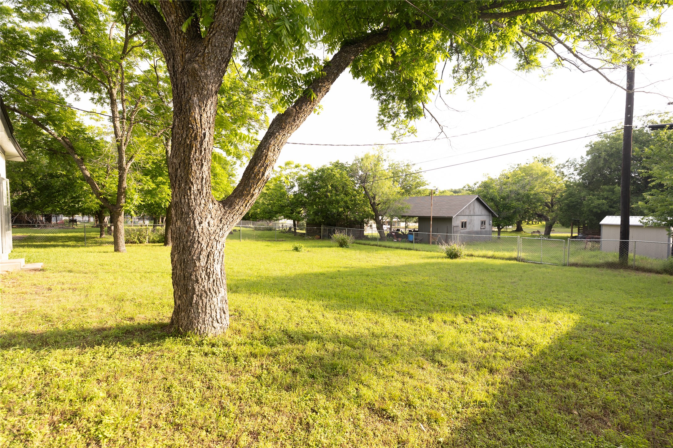 main property photo 23