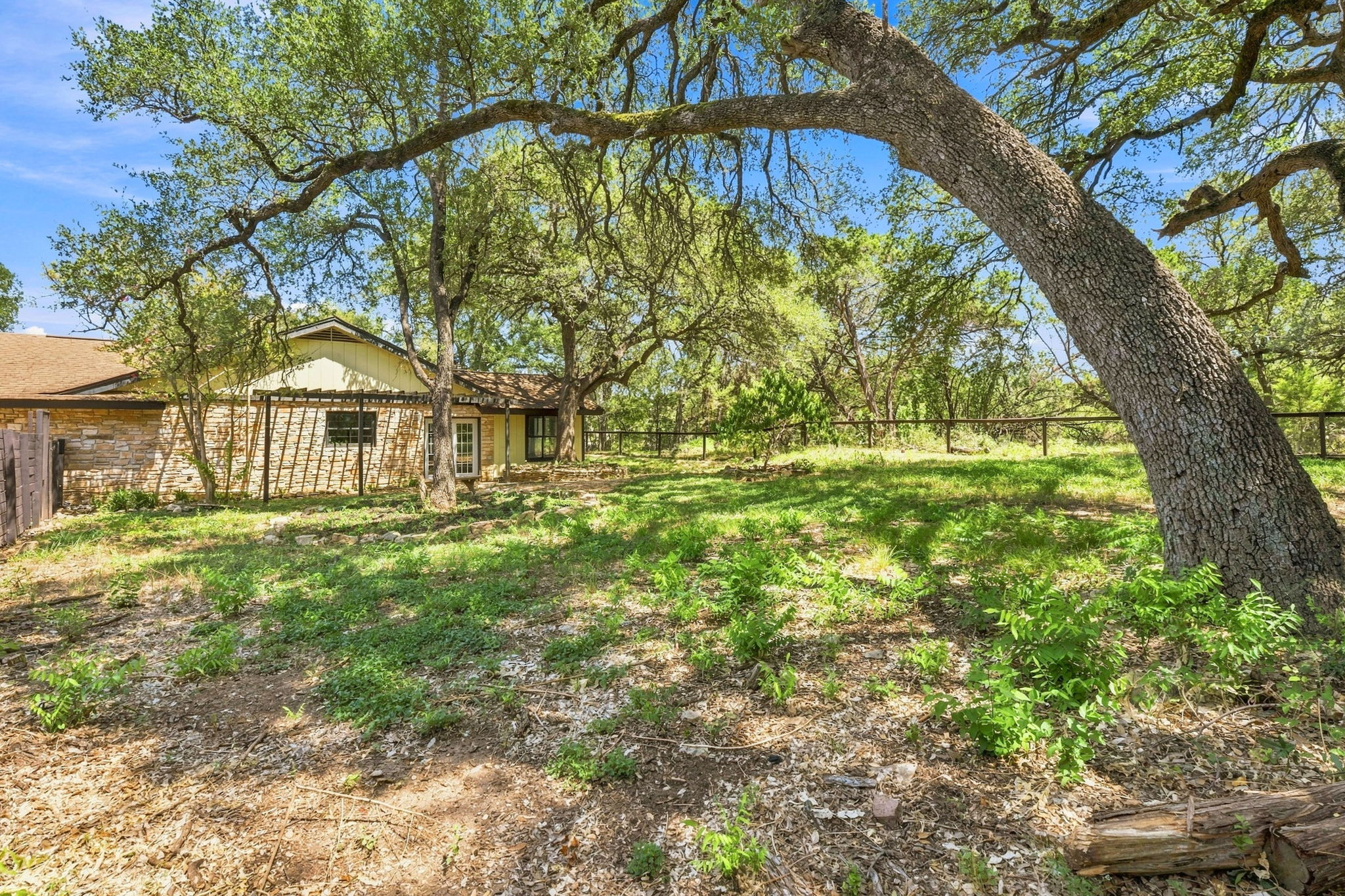 main property photo 27