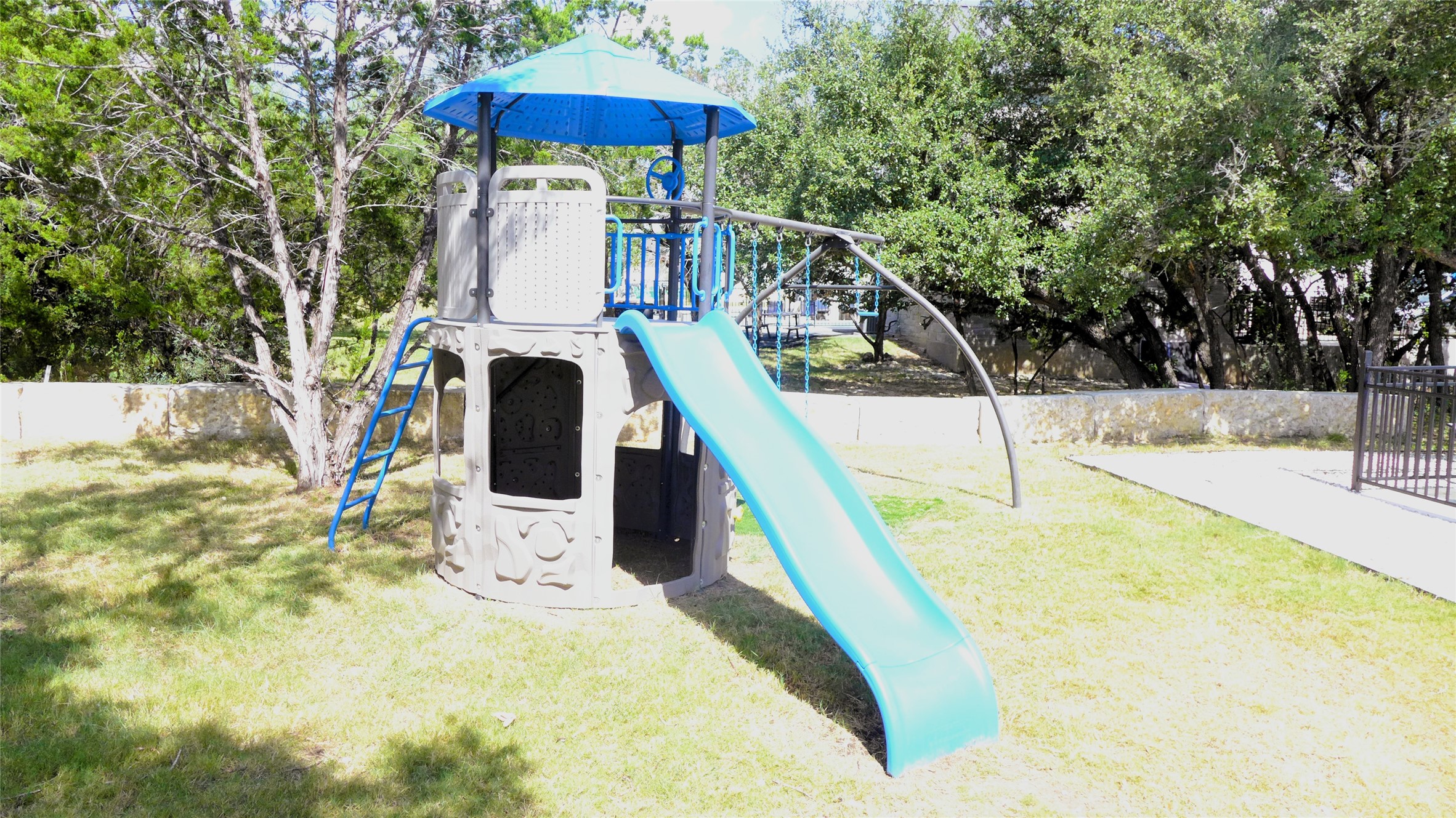 main property photo 36