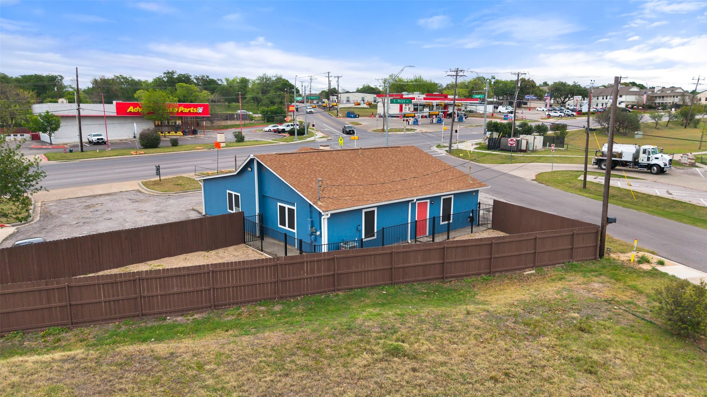 main property photo 26
