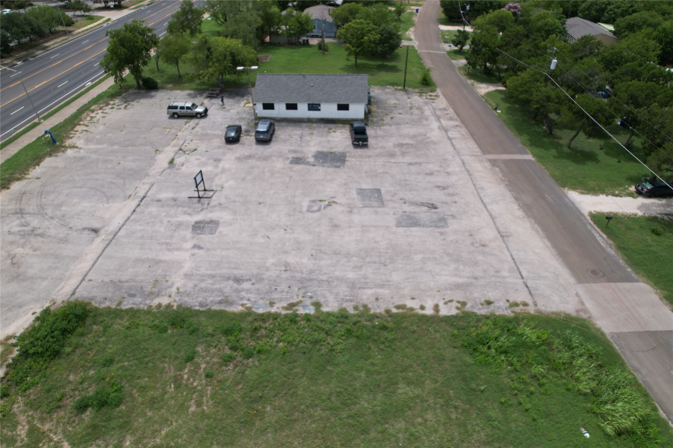 main property photo 16