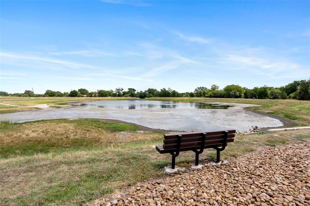 main property photo 37