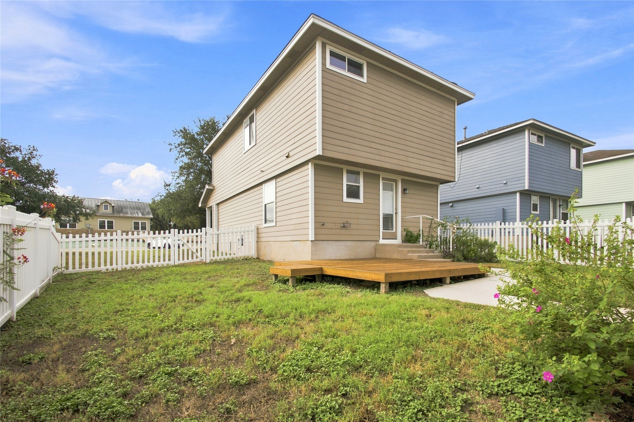 main property photo 21