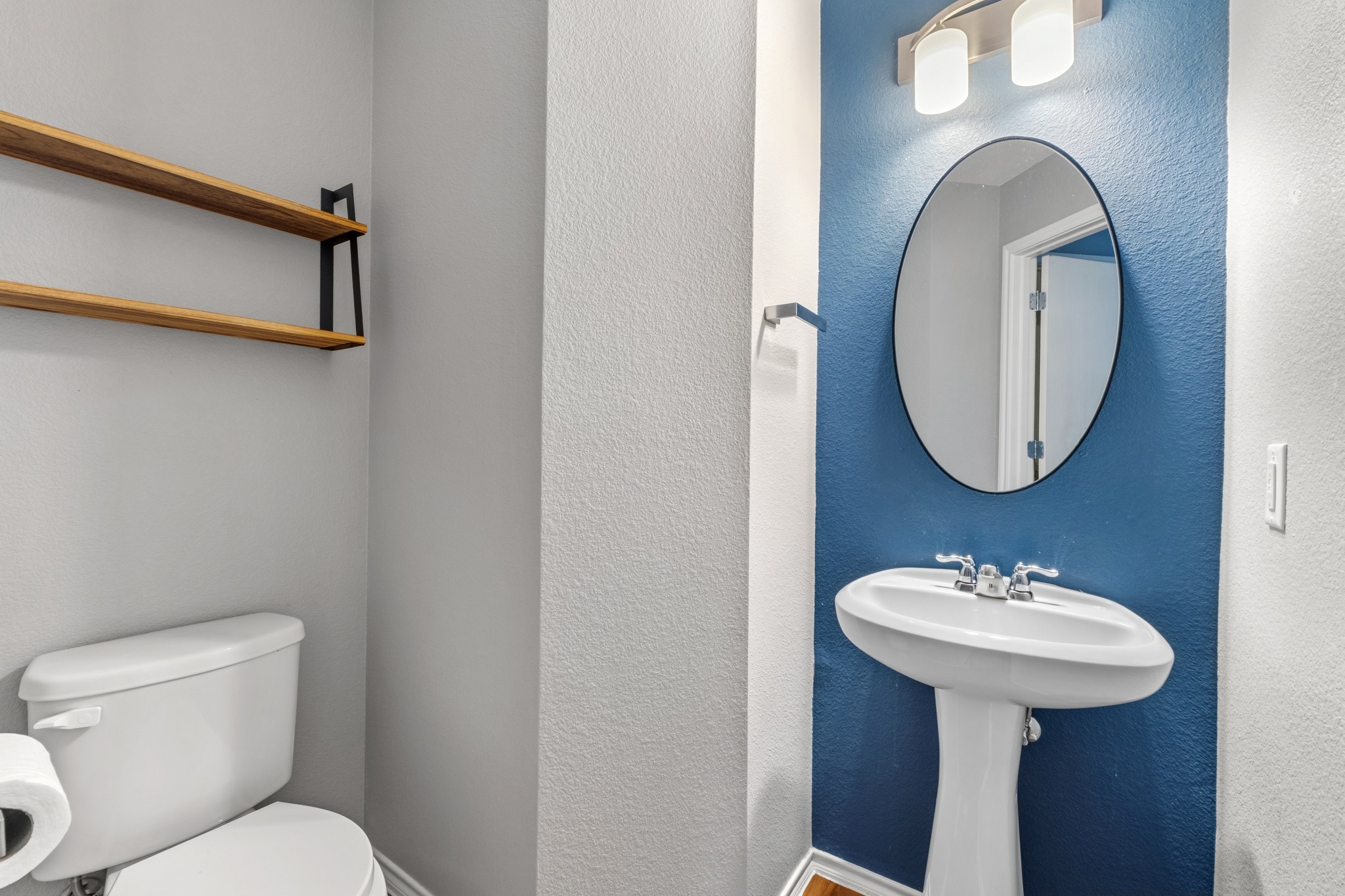 main property photo 22