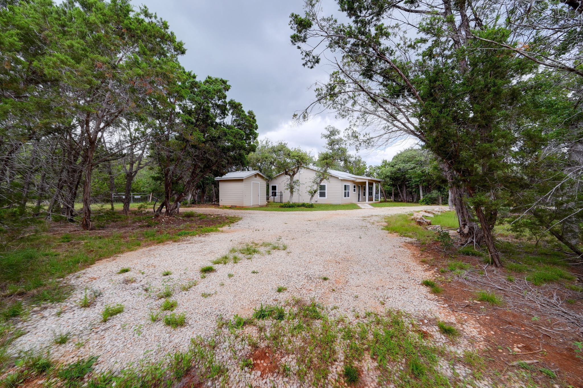 main property photo 28