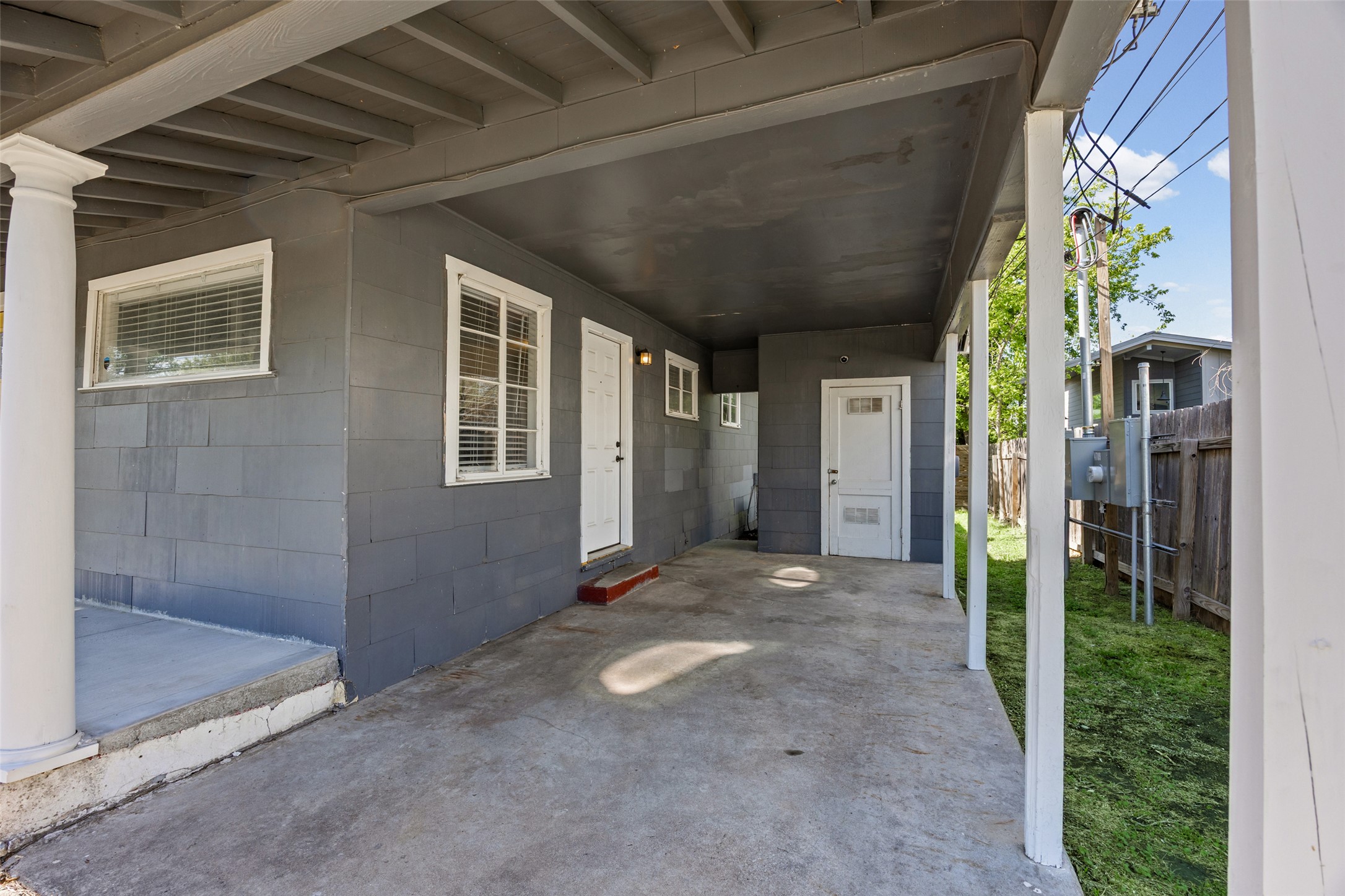 main property photo 19