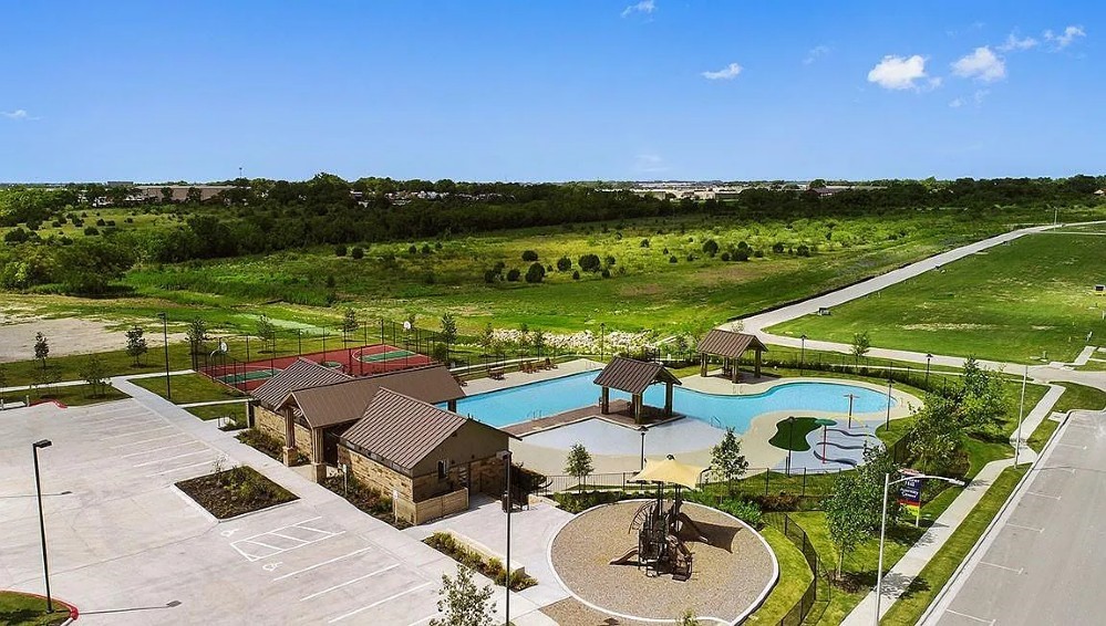 main property photo 23