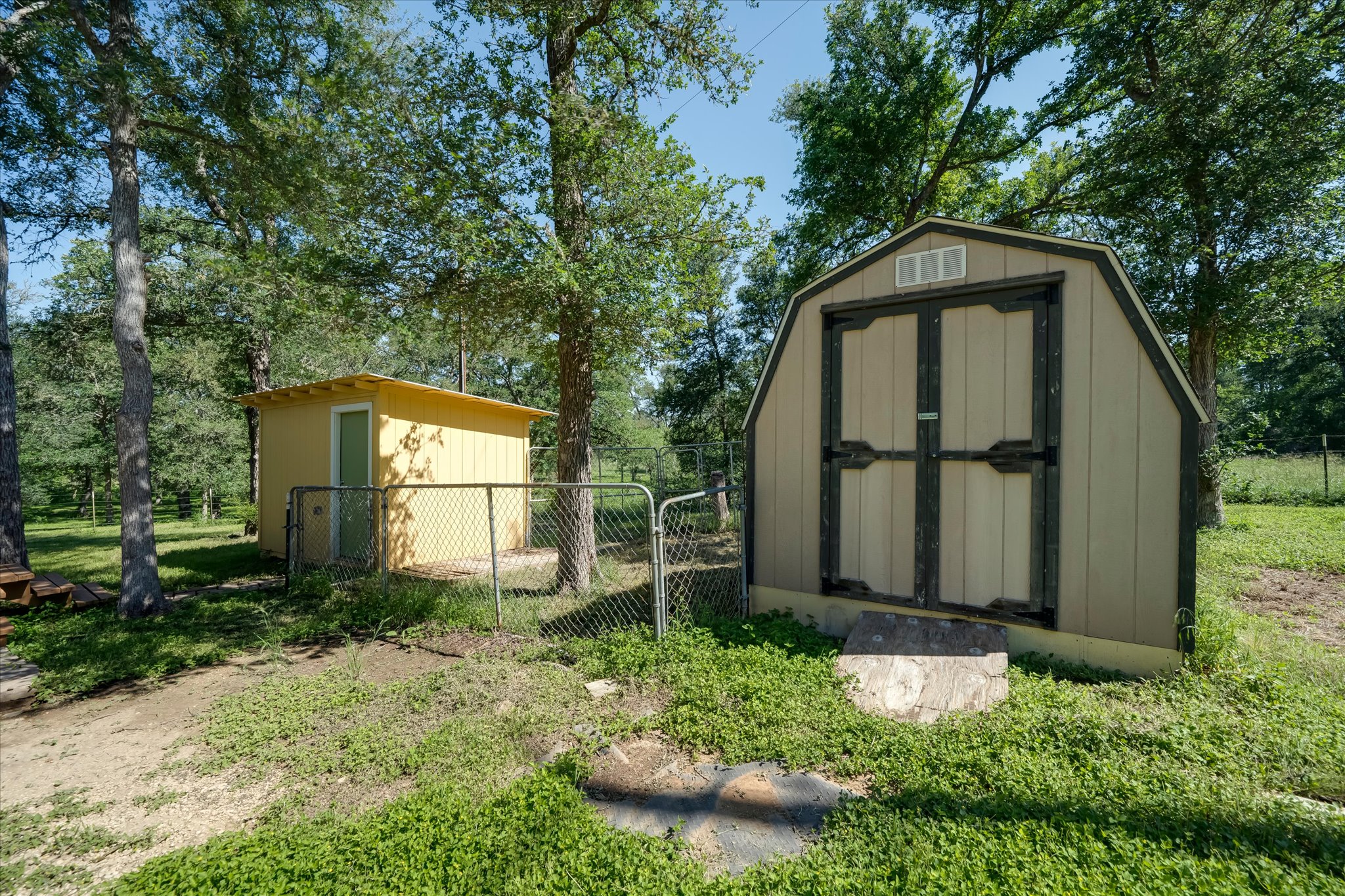 main property photo 16