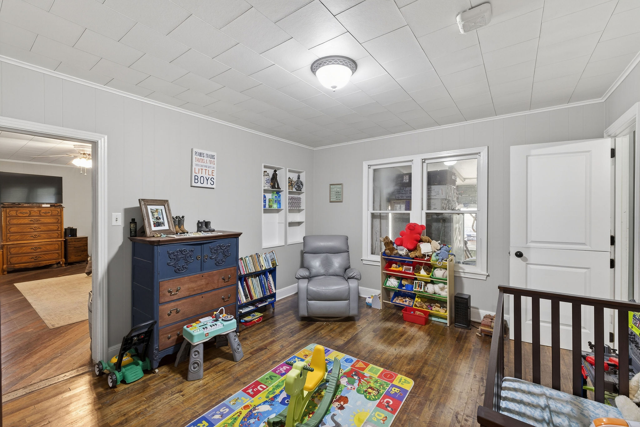 main property photo 14