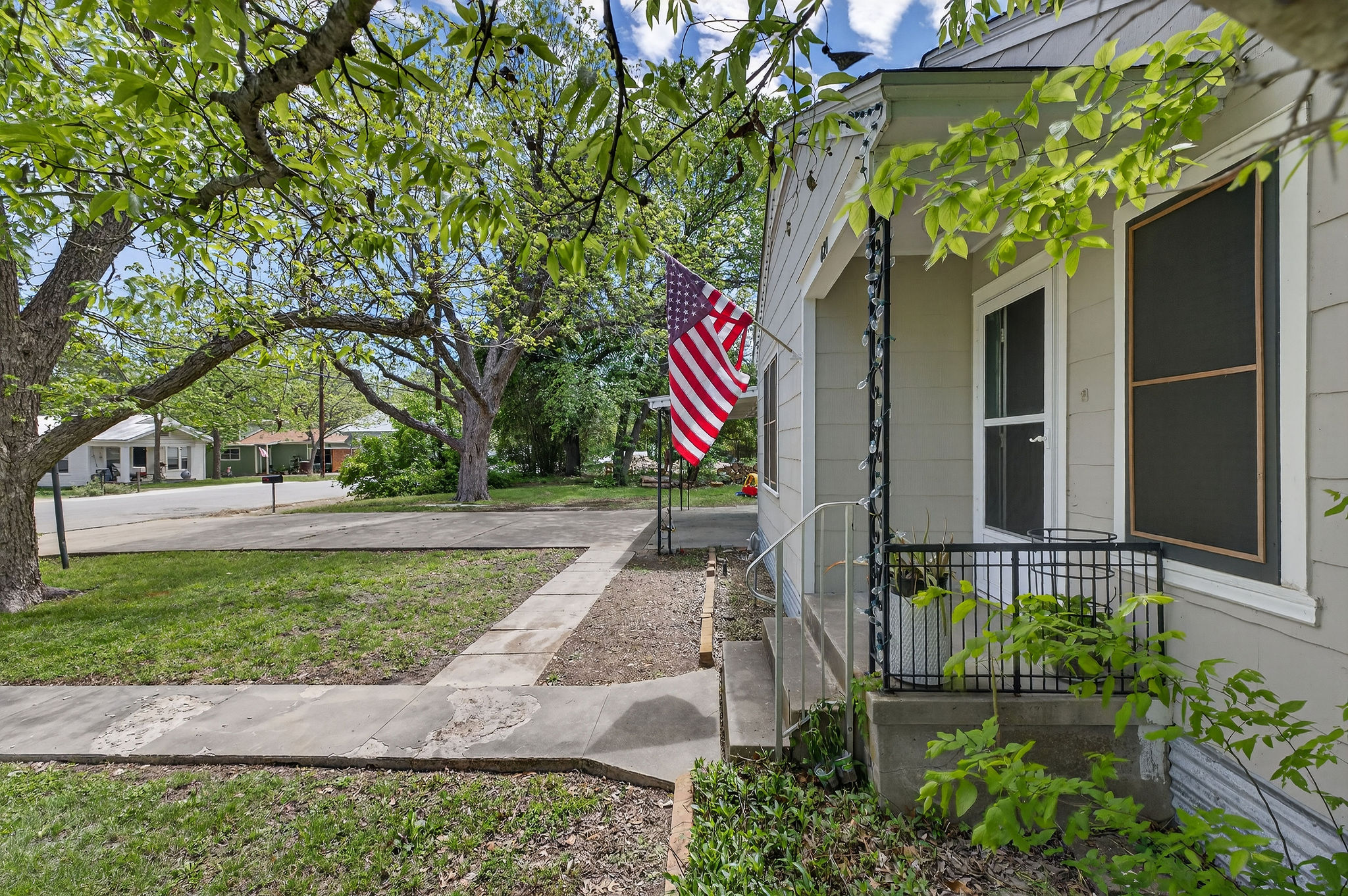 main property photo 4
