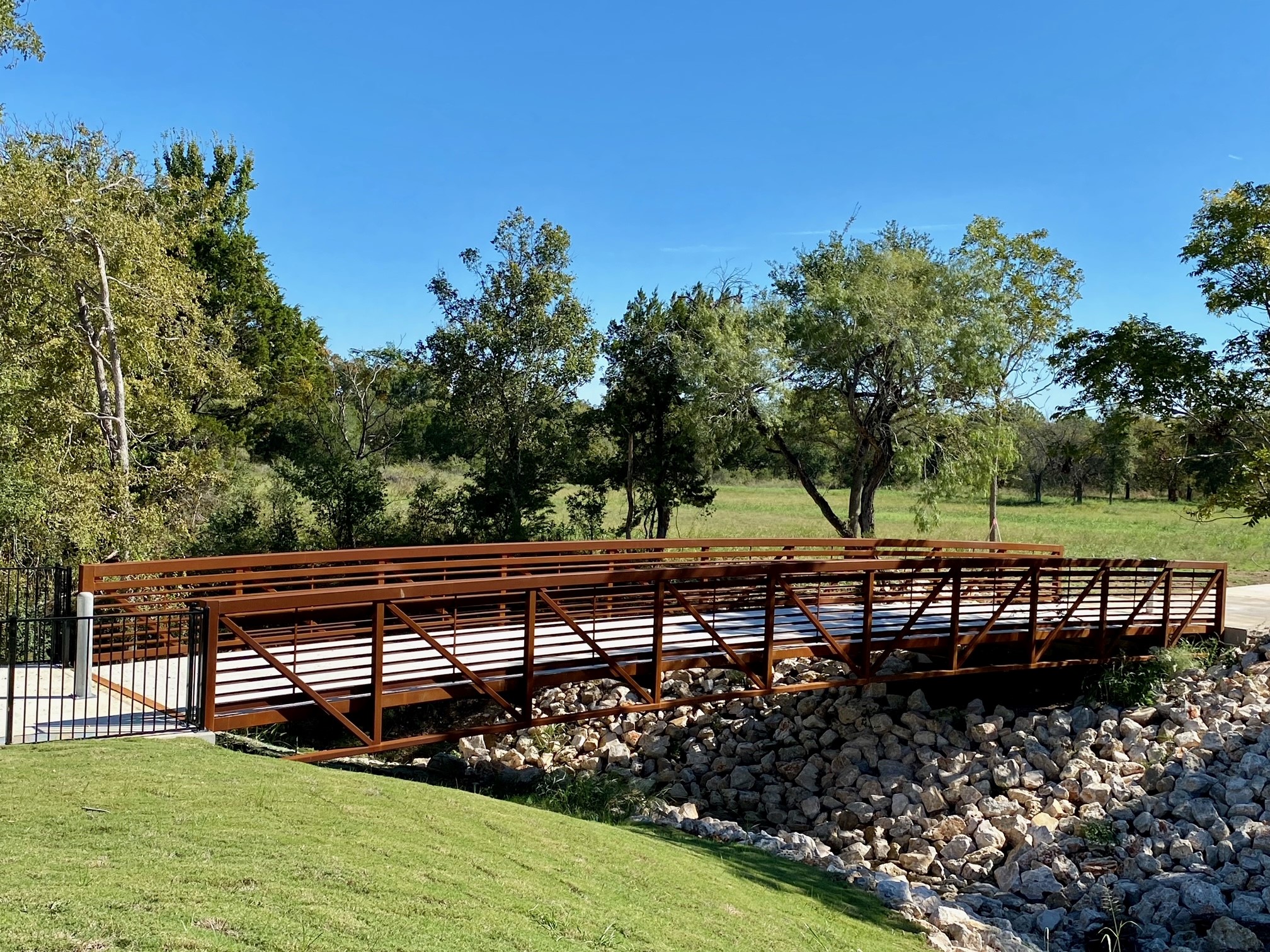 main property photo 13