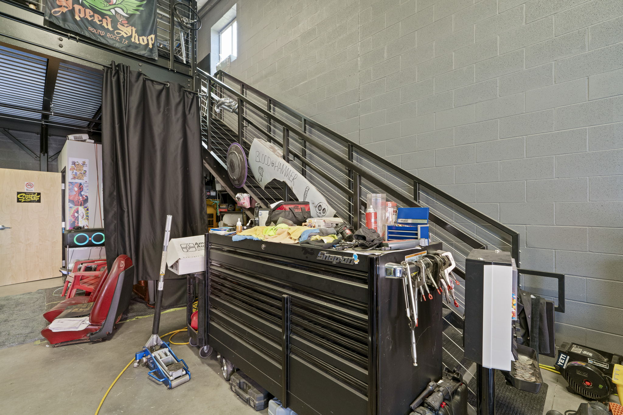 main property photo 11