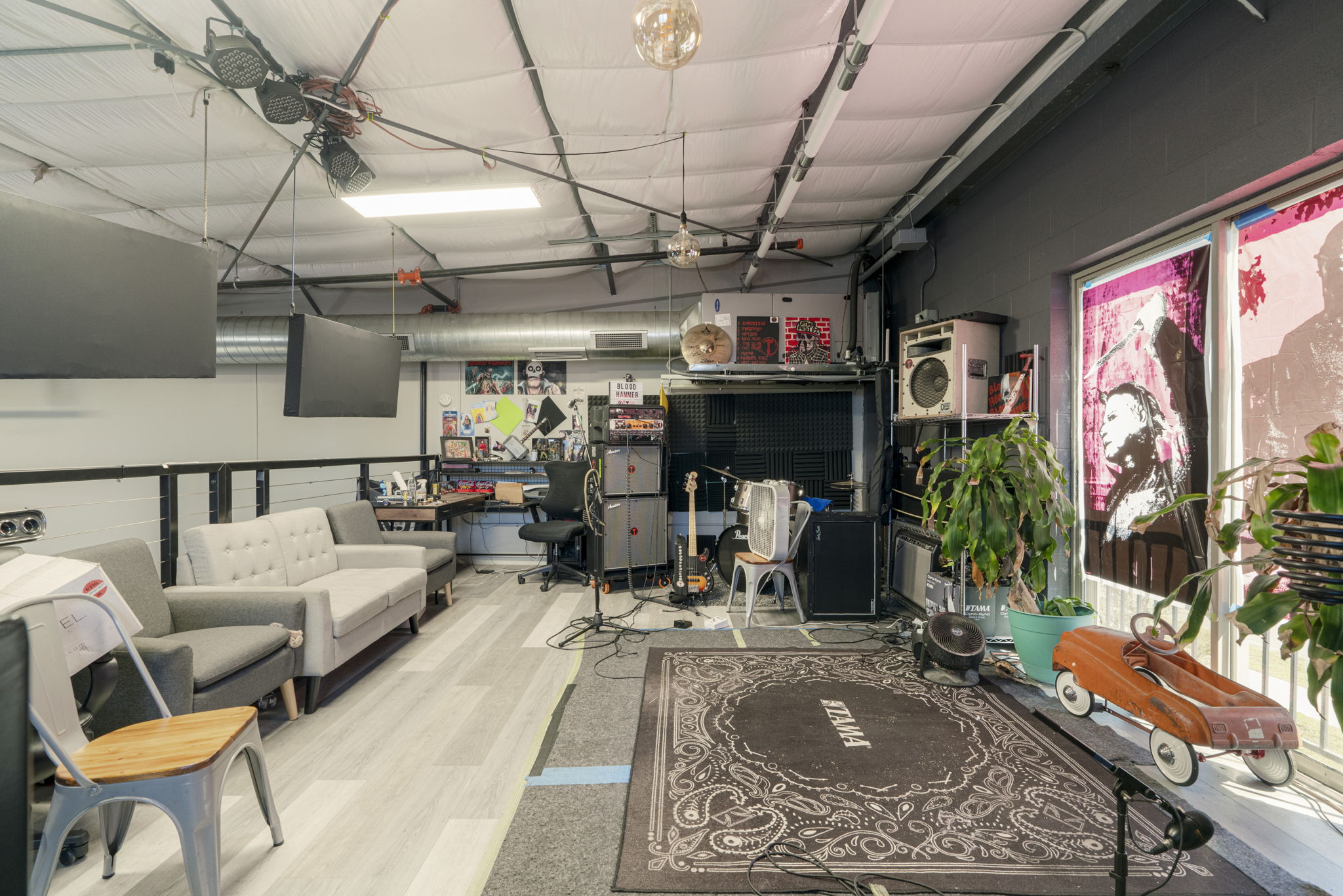 main property photo 13