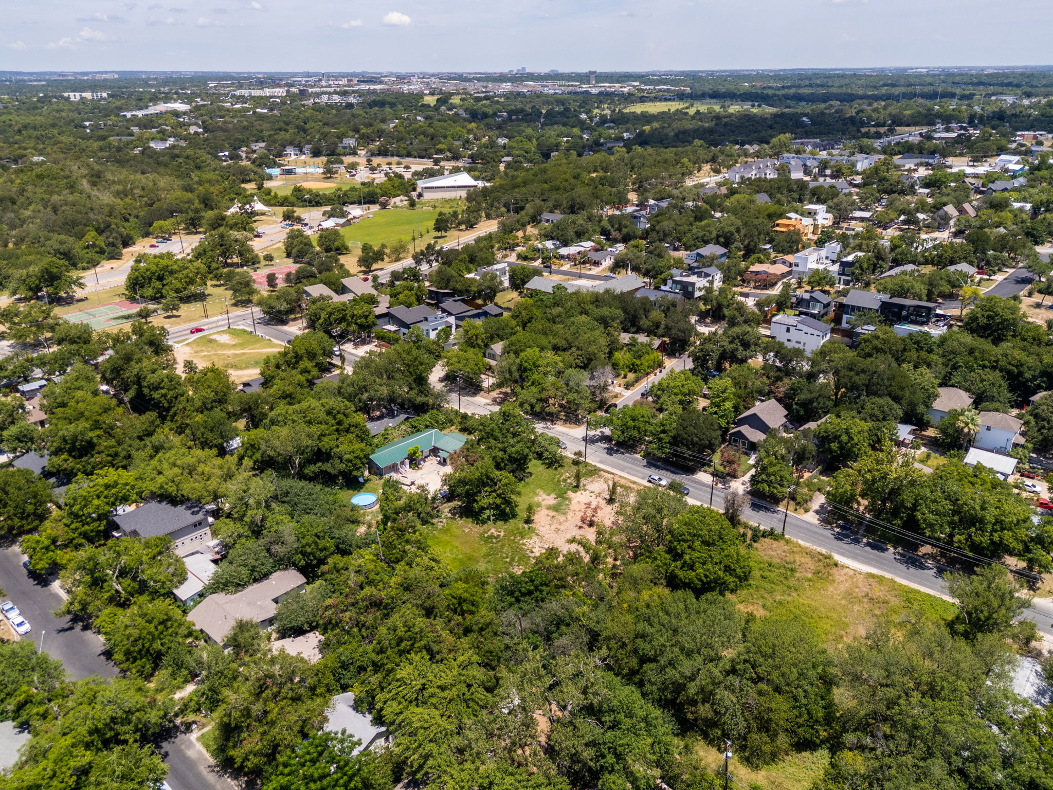 main property photo 11