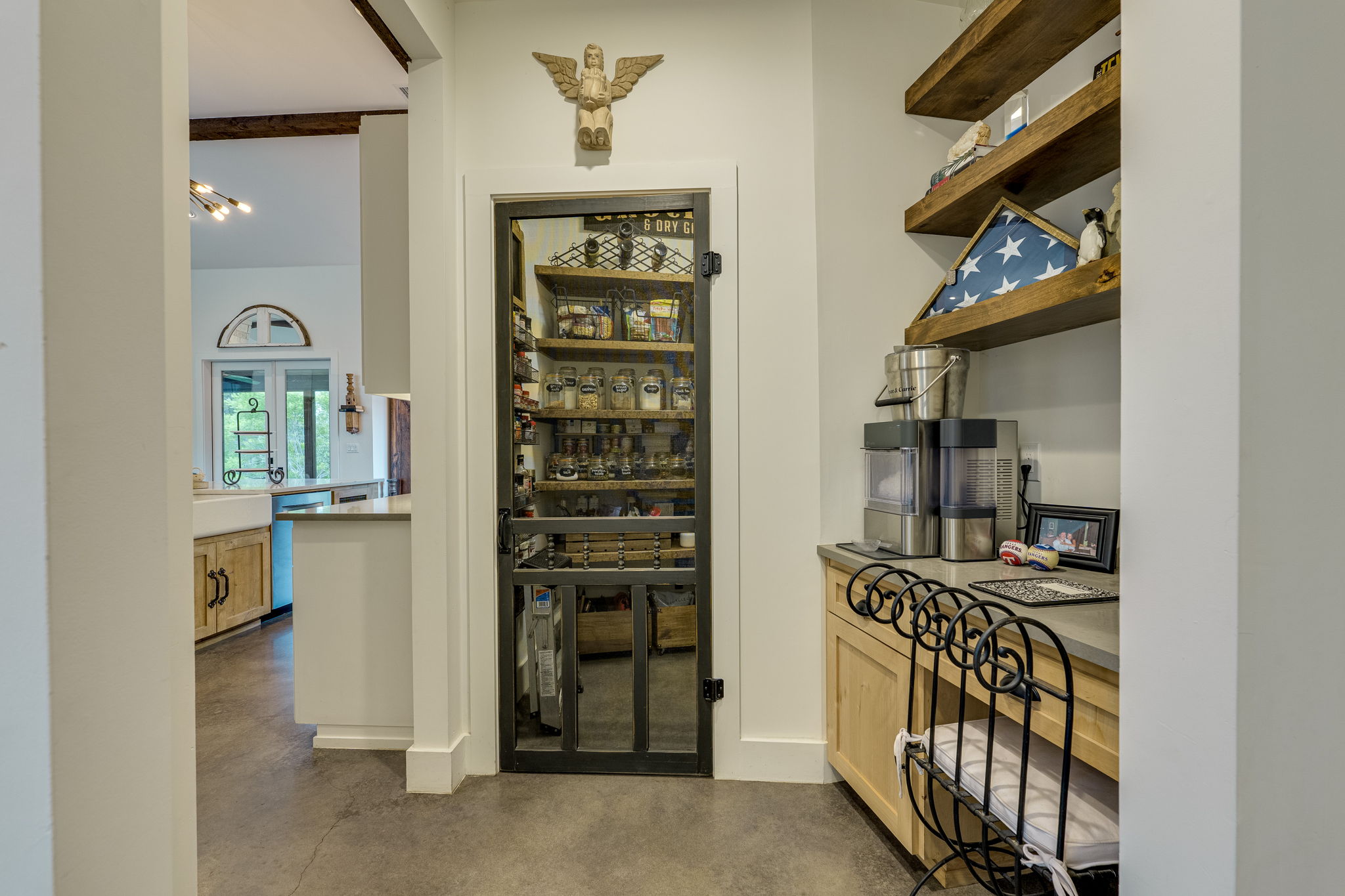 main property photo 22