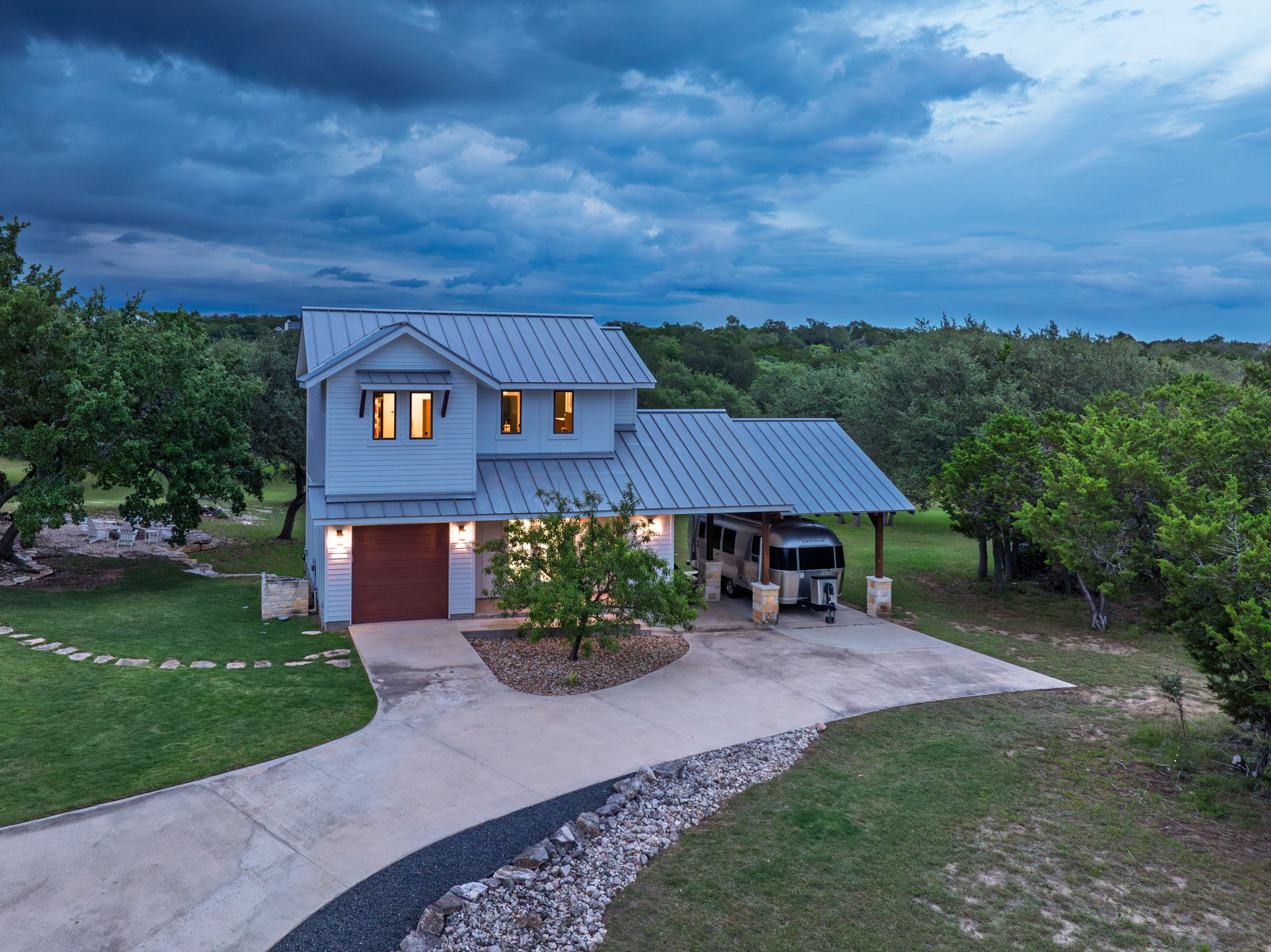 main property photo 27