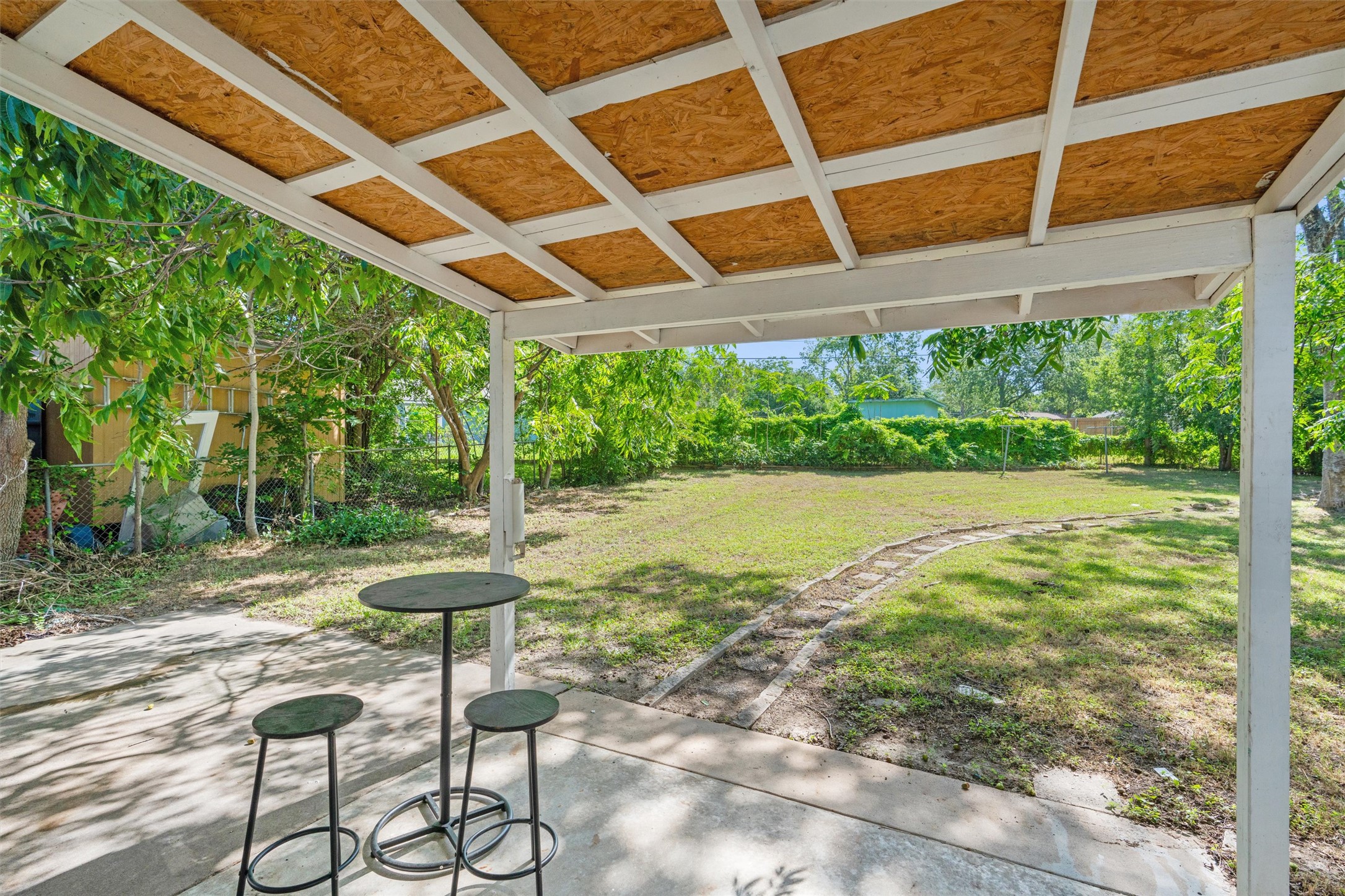 main property photo 22