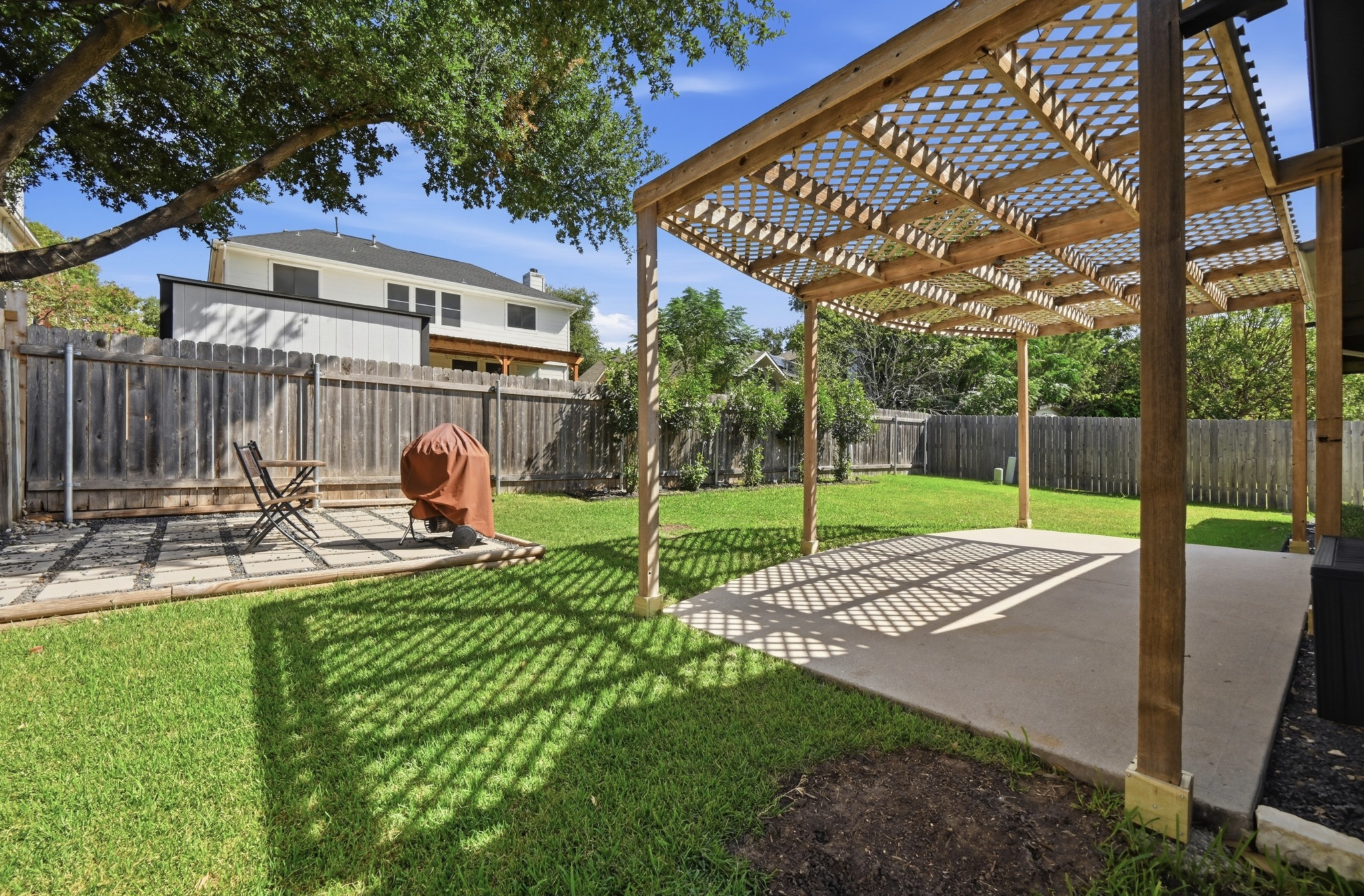 main property photo 34