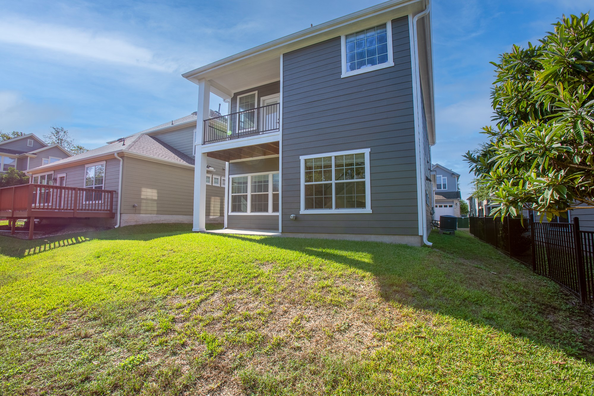 main property photo 25
