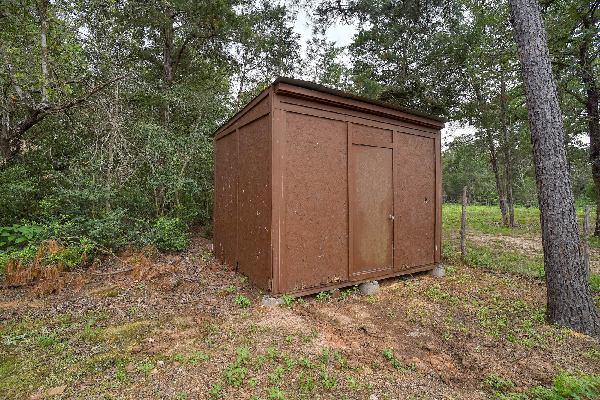 main property photo 34