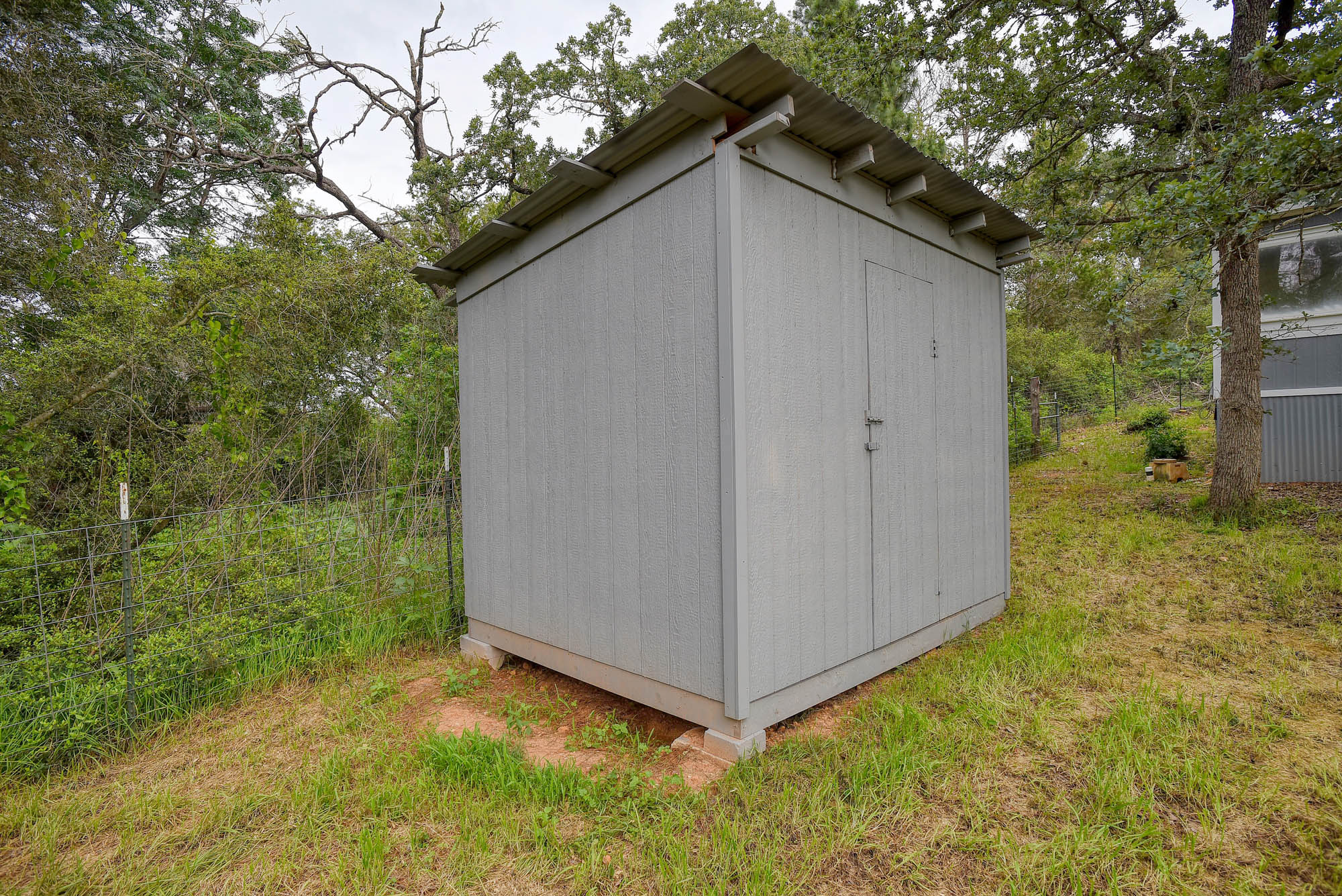 main property photo 35