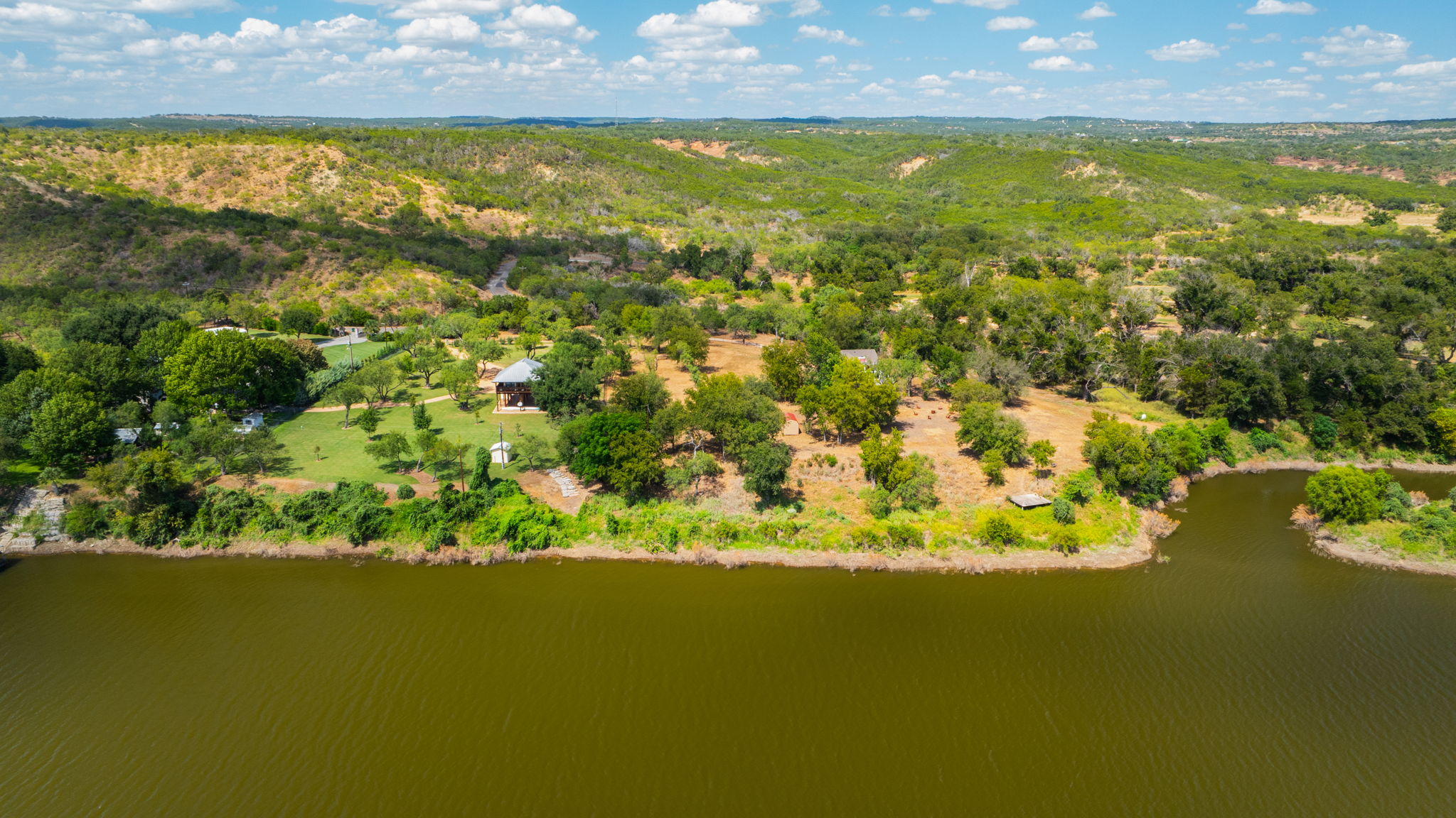 main property photo 10