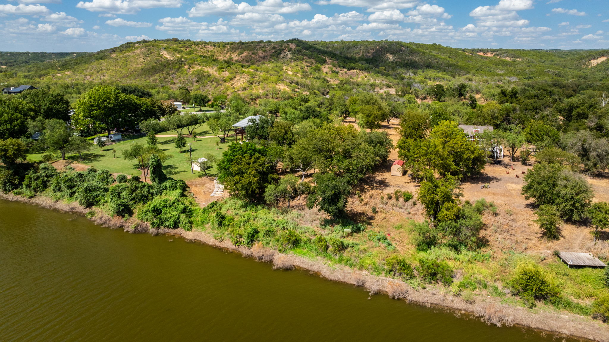 main property photo 11