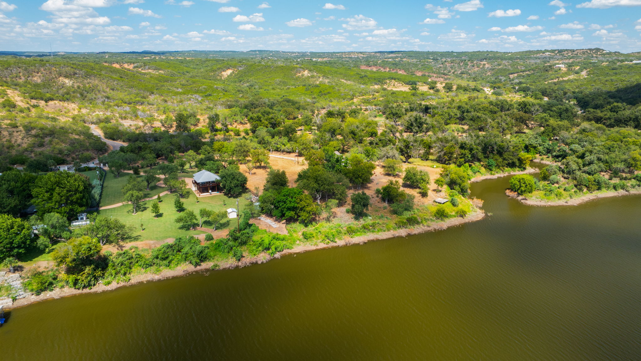 main property photo 9