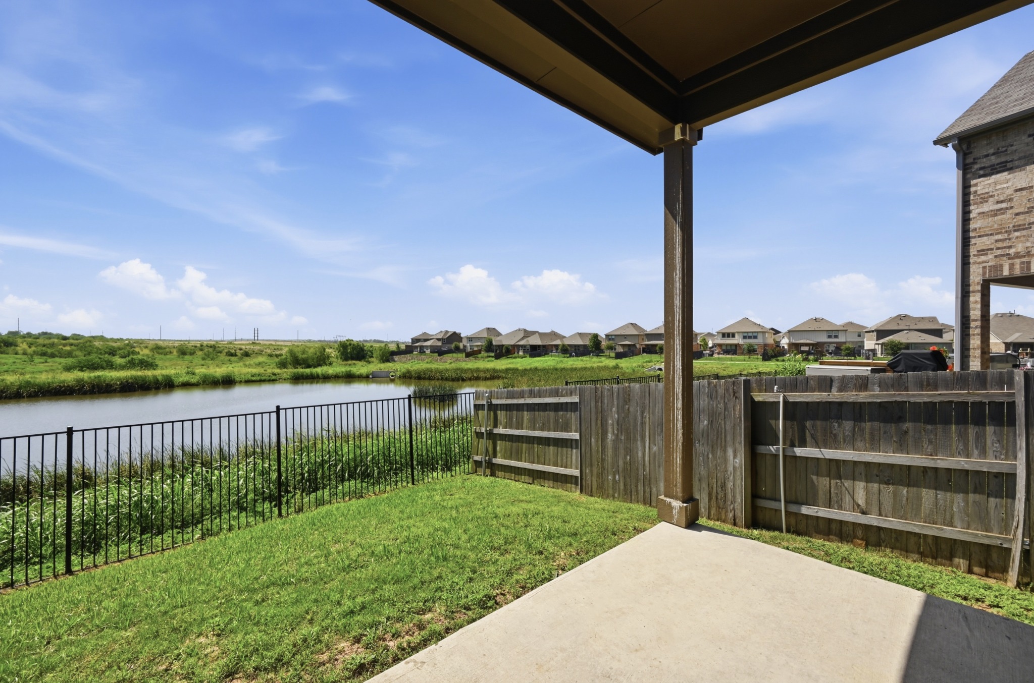 main property photo 26