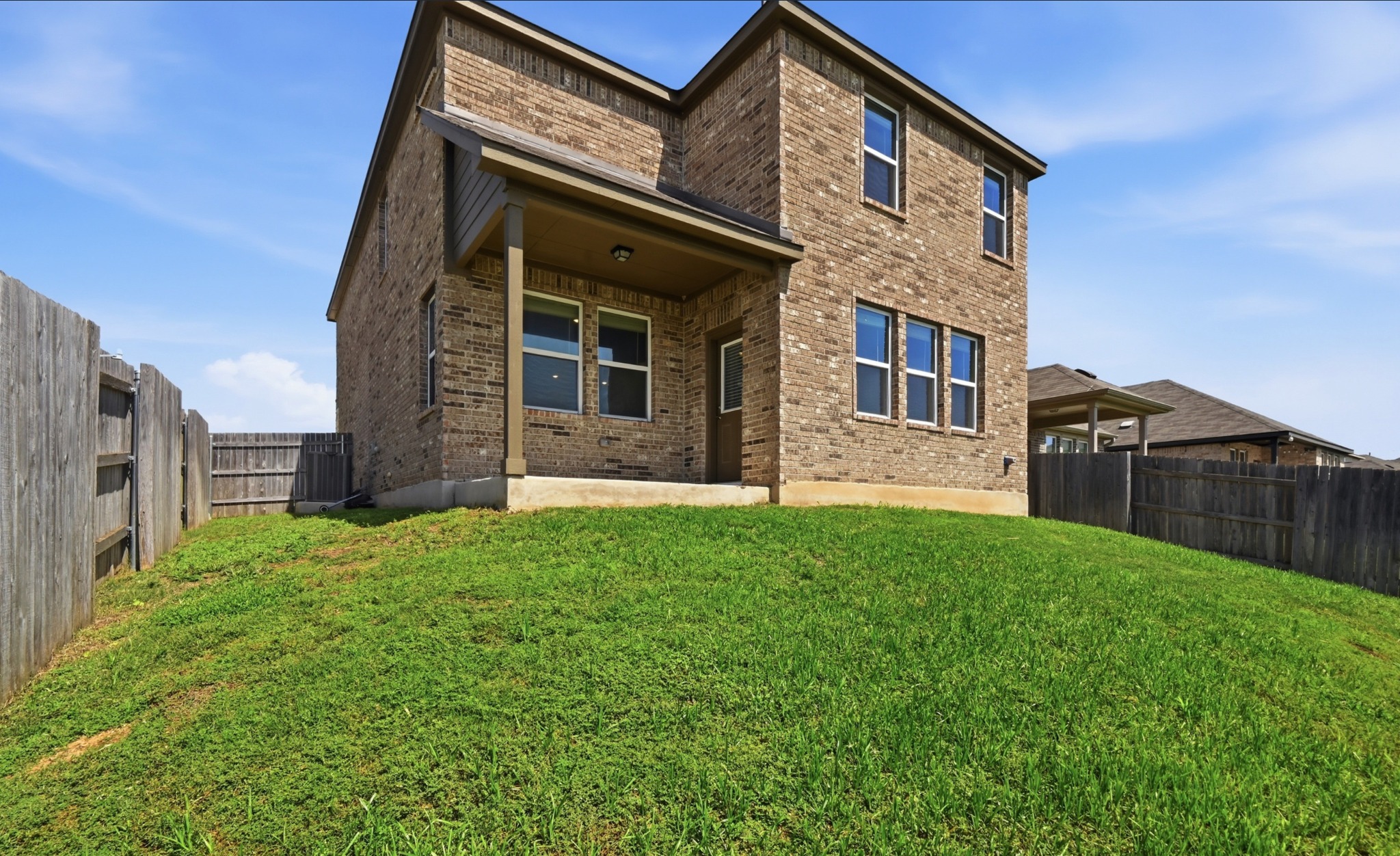 main property photo 30