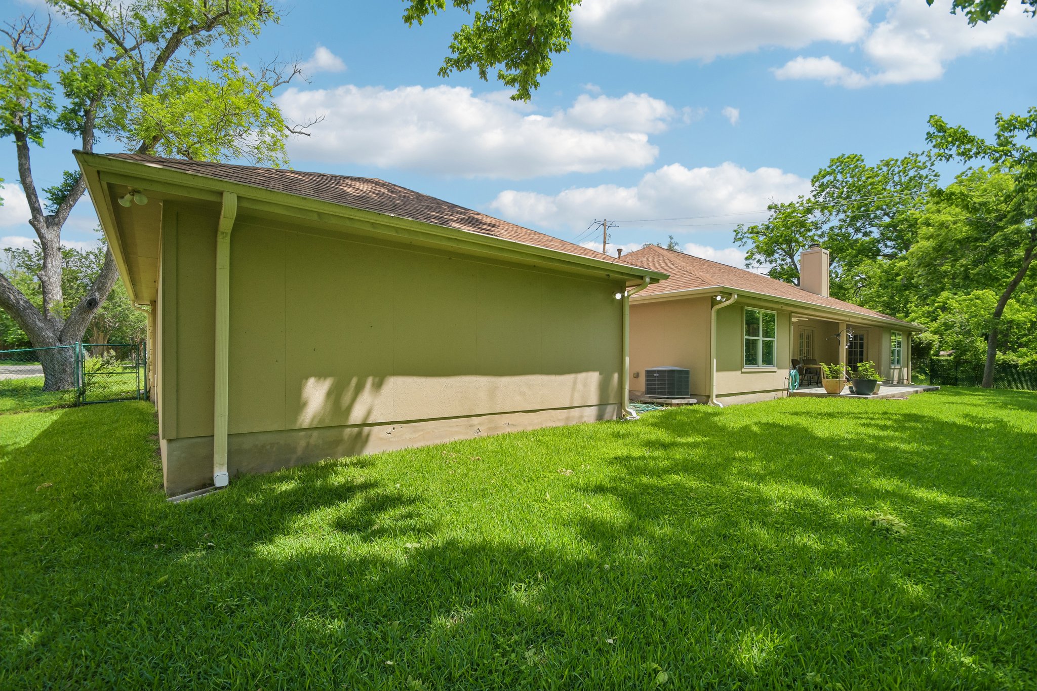 main property photo 35