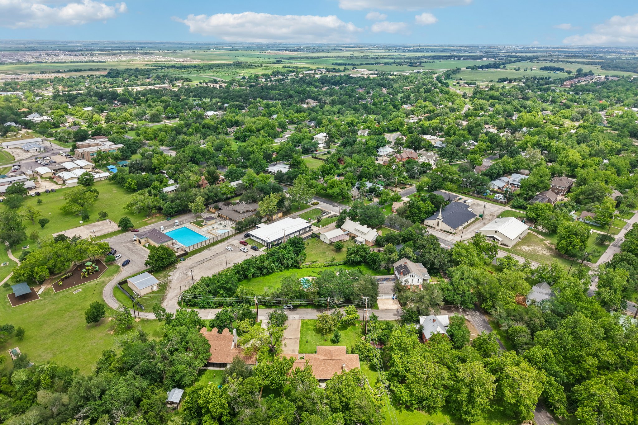 main property photo 39