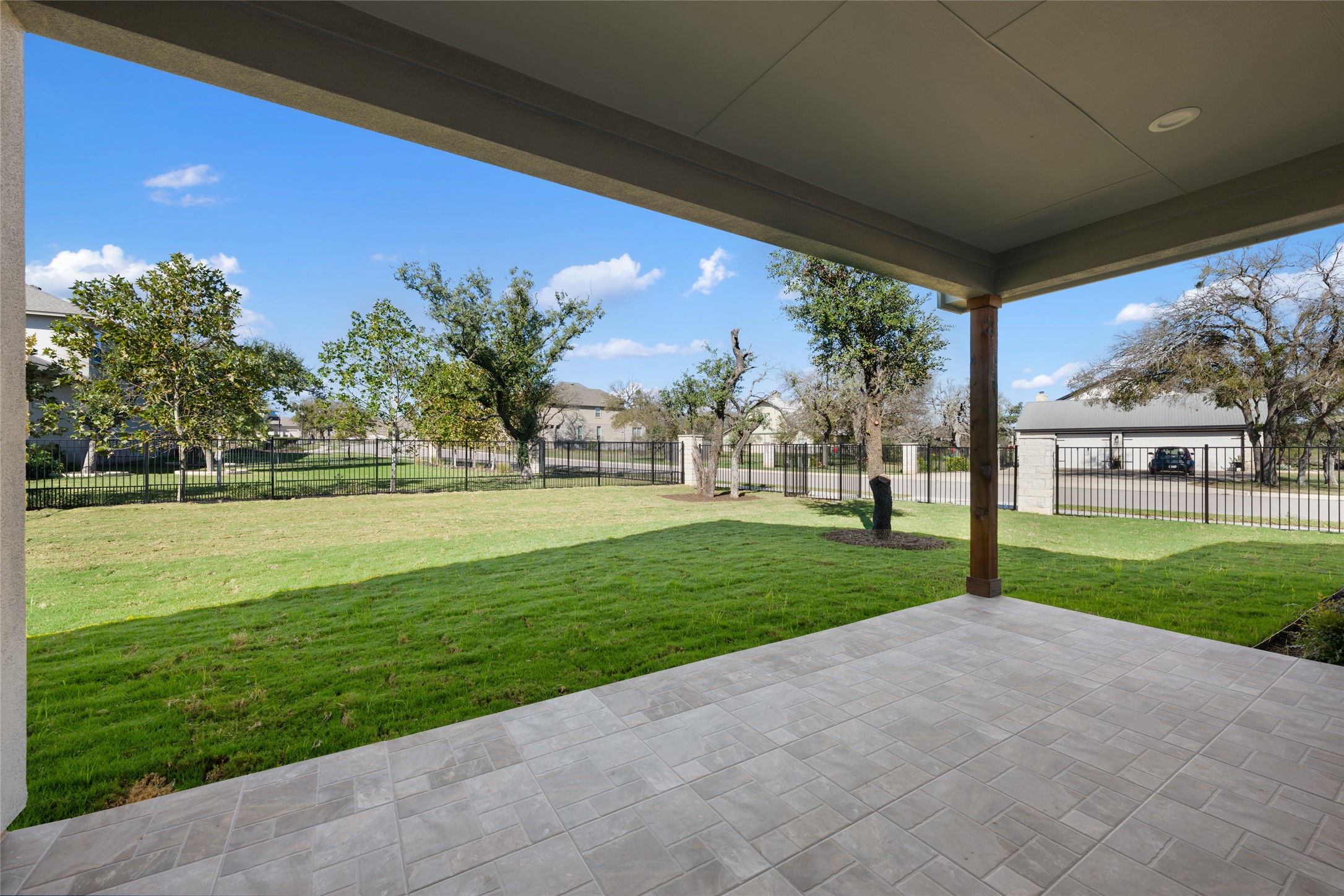 main property photo 35