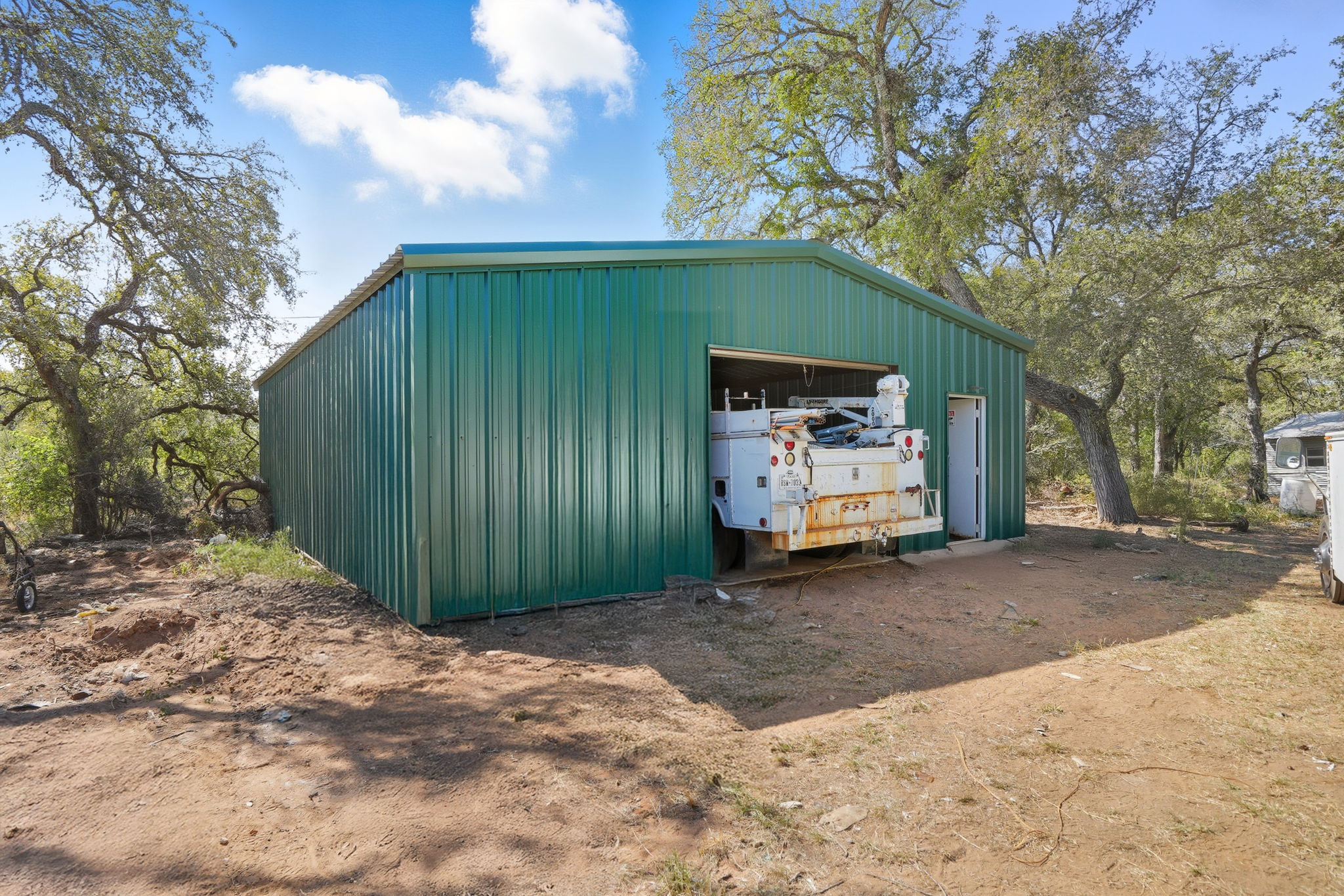 main property photo 13