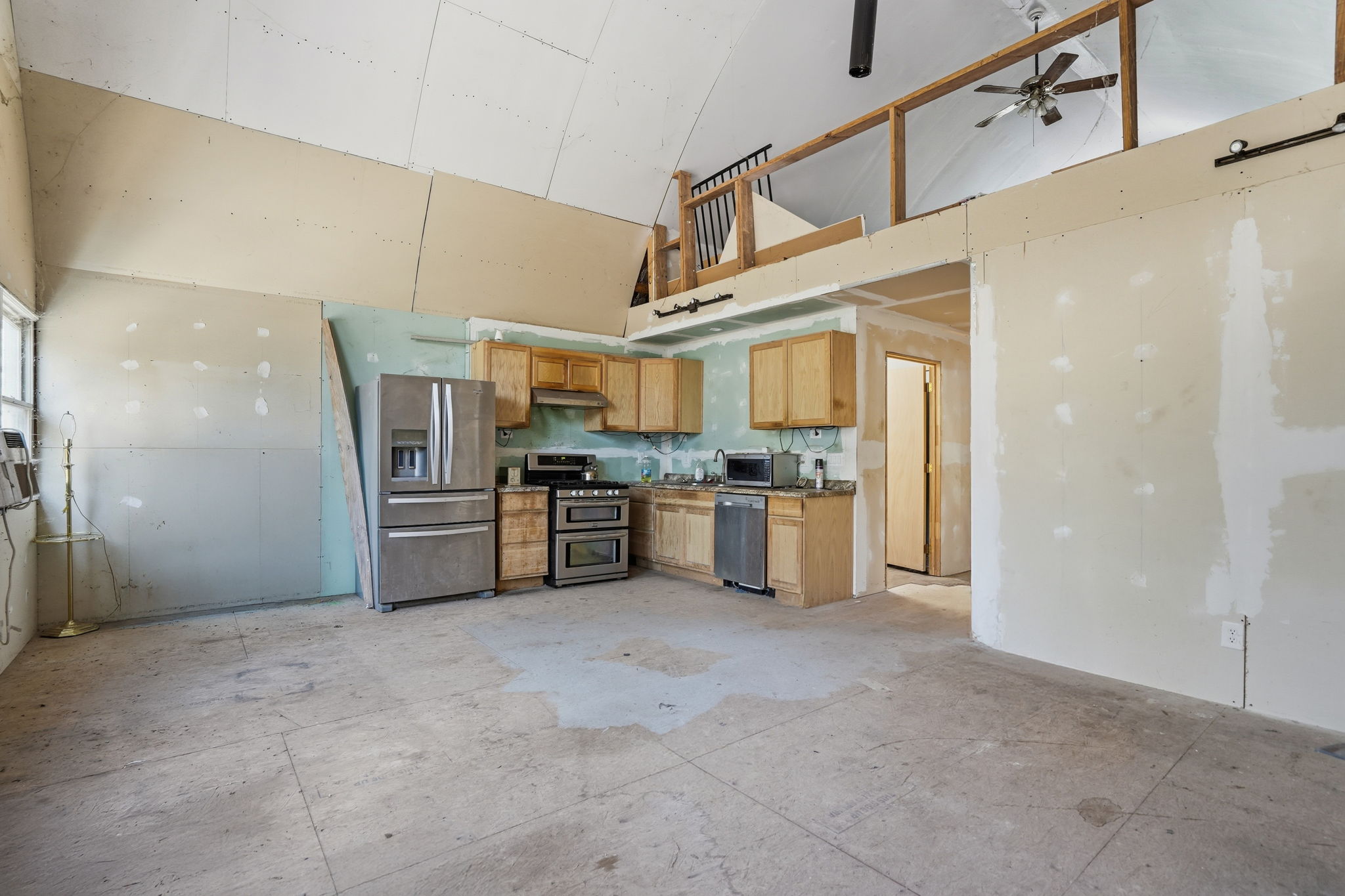 main property photo 5