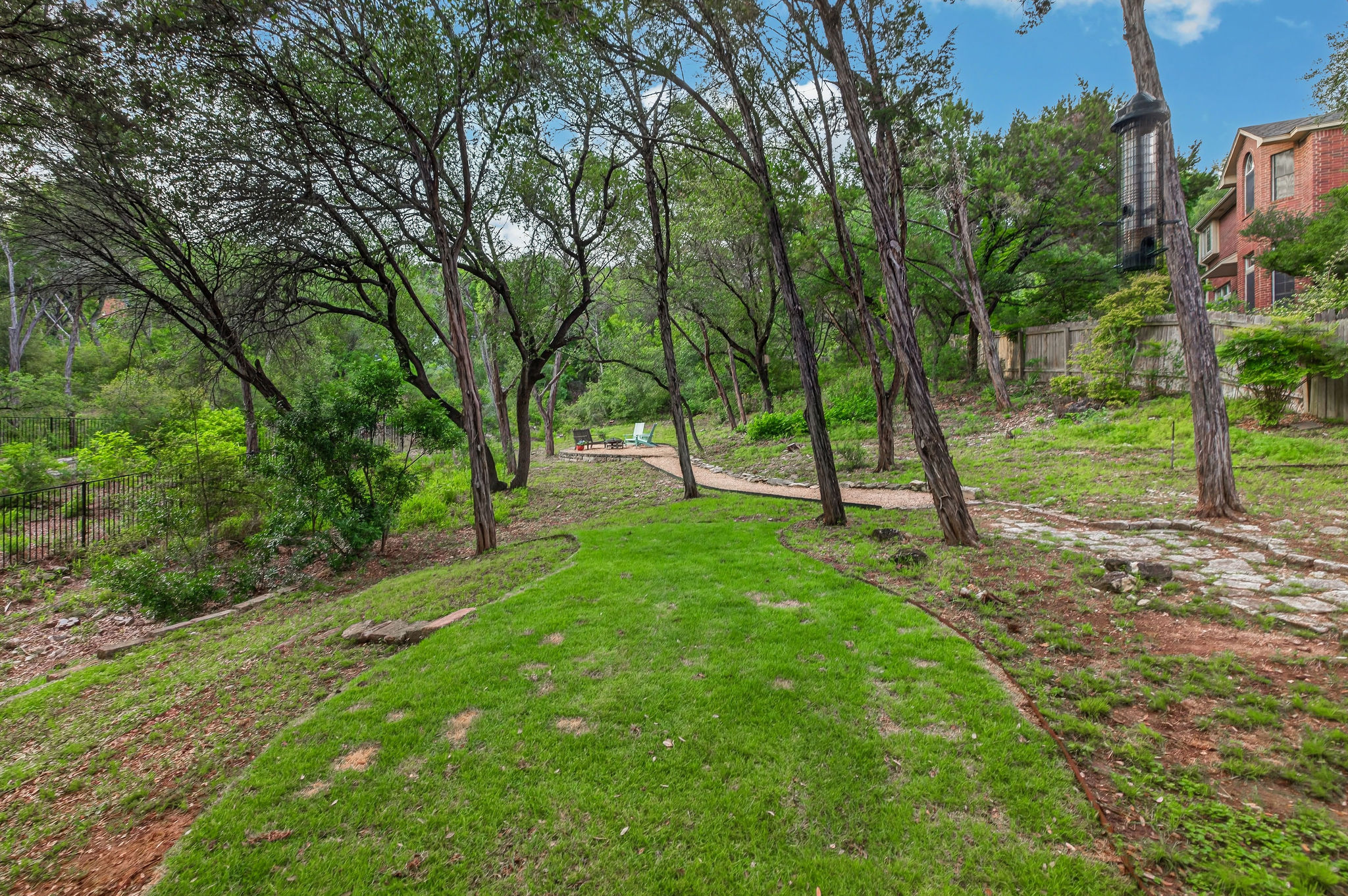 main property photo 29