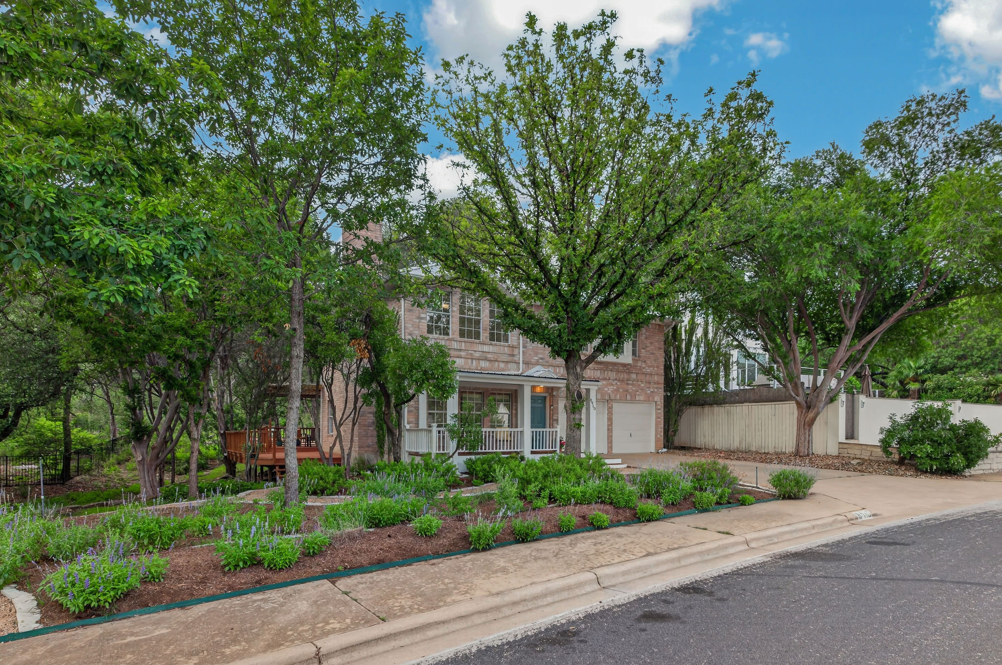 main property photo 33