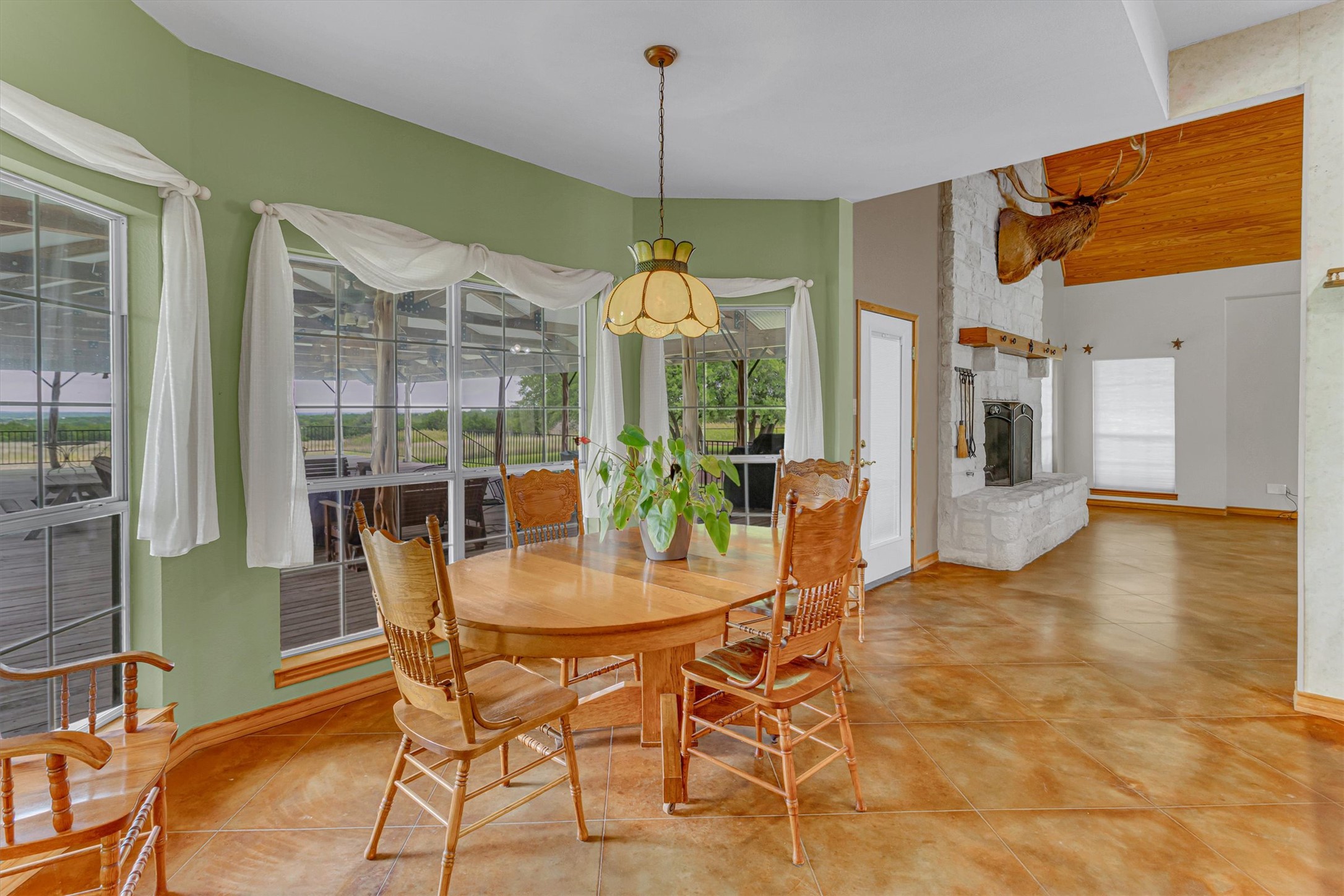 main property photo 15