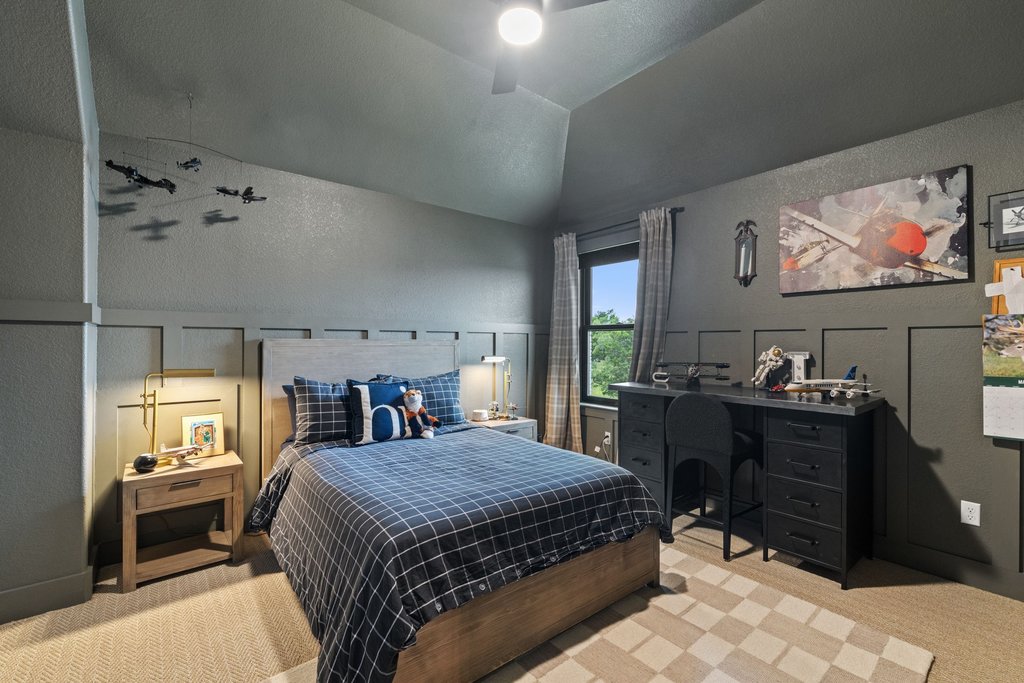 main property photo 31