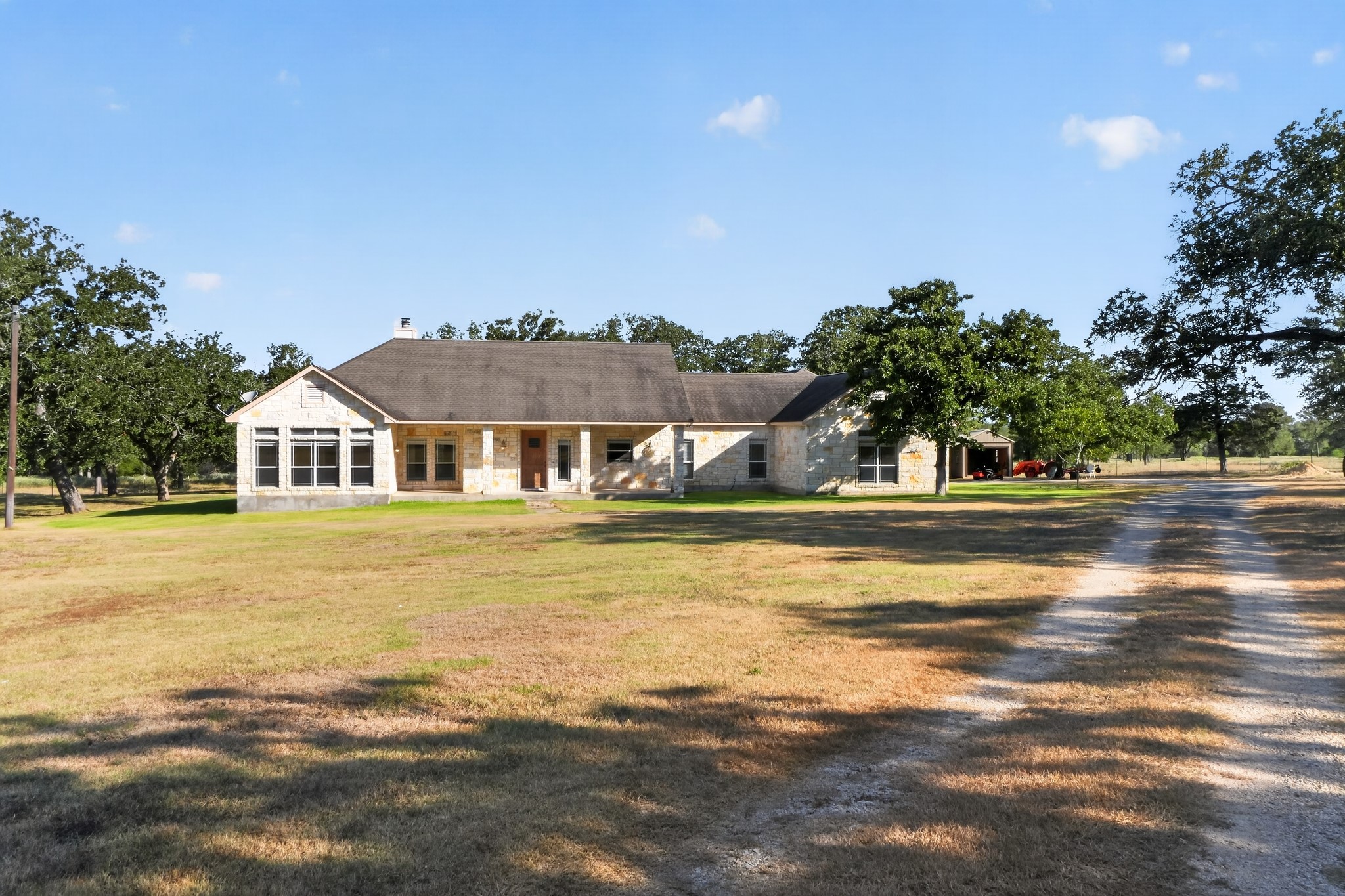 main property photo 11