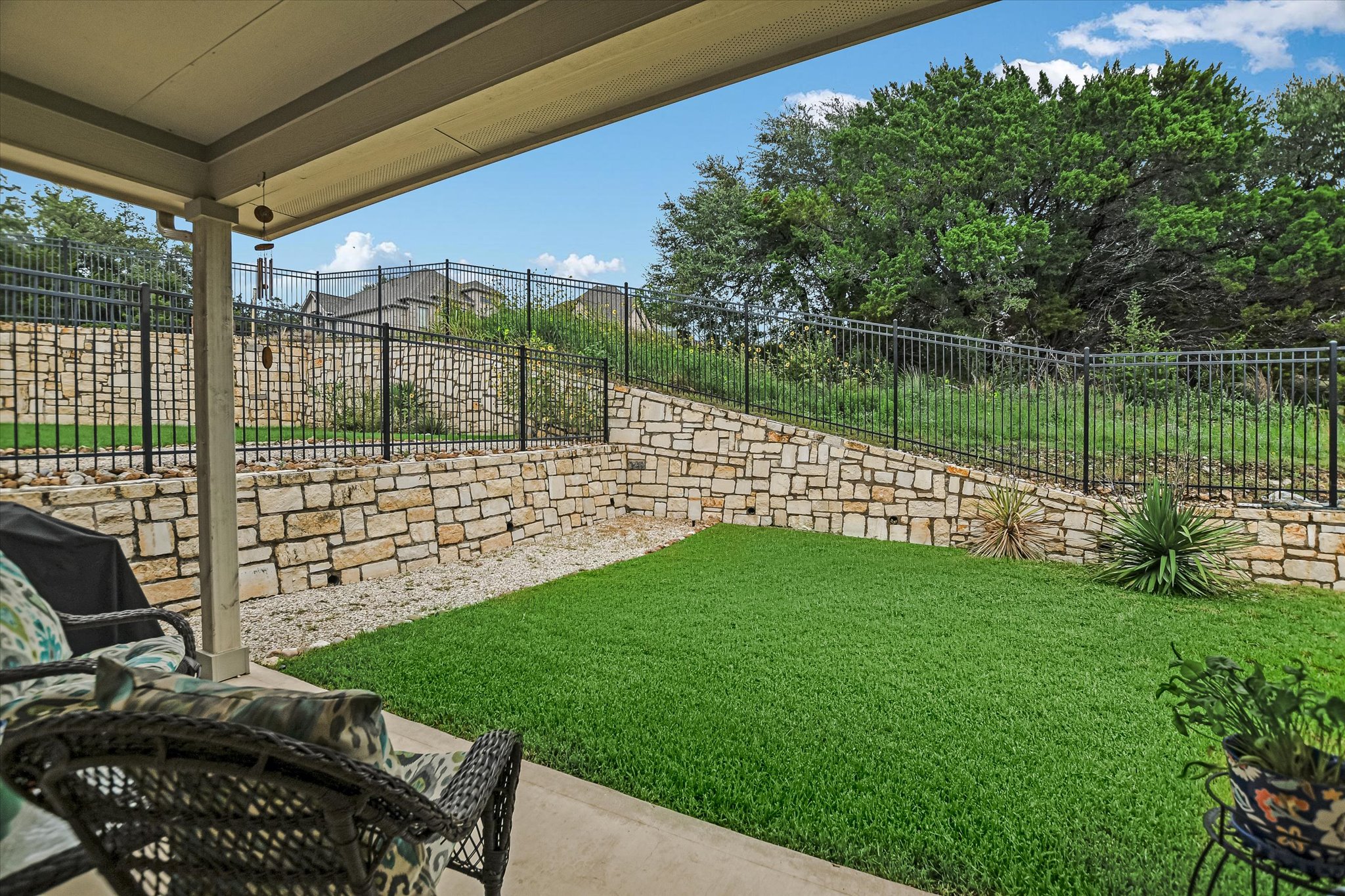 main property photo 17
