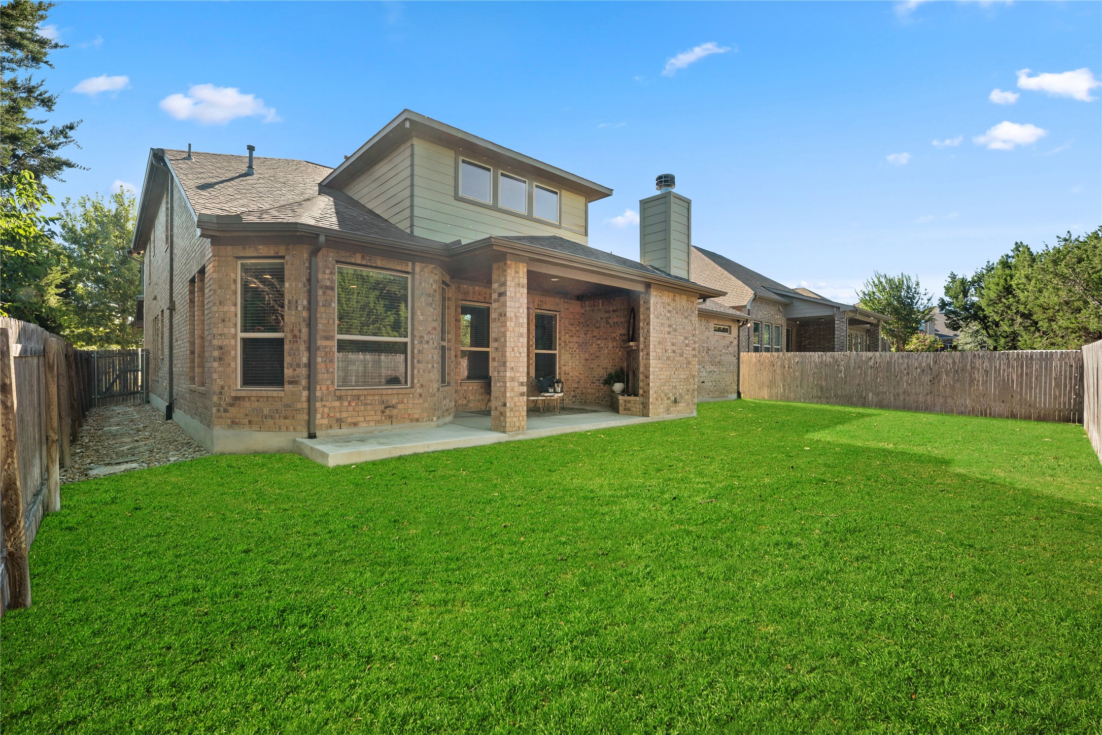 main property photo 29