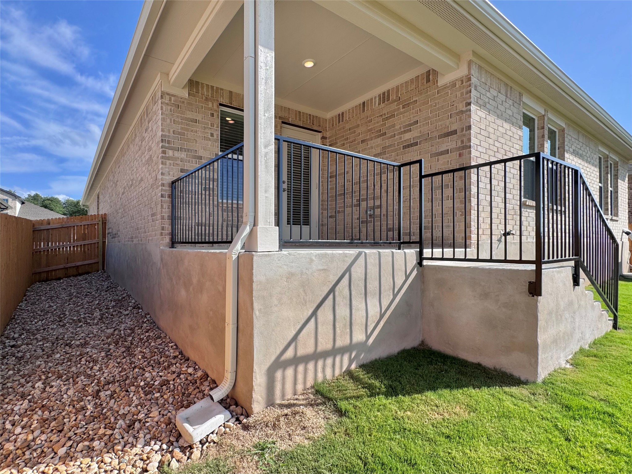 main property photo 34