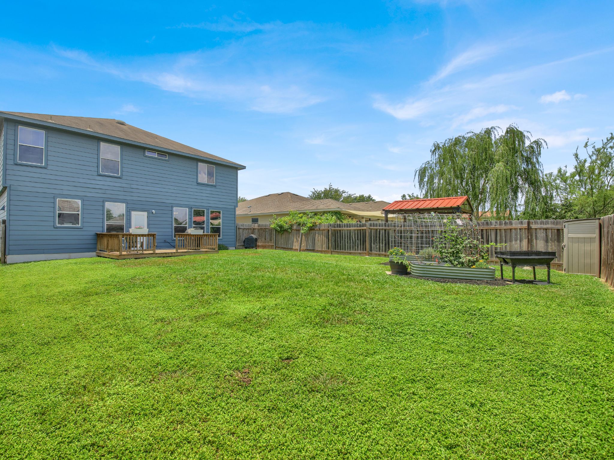 main property photo 27