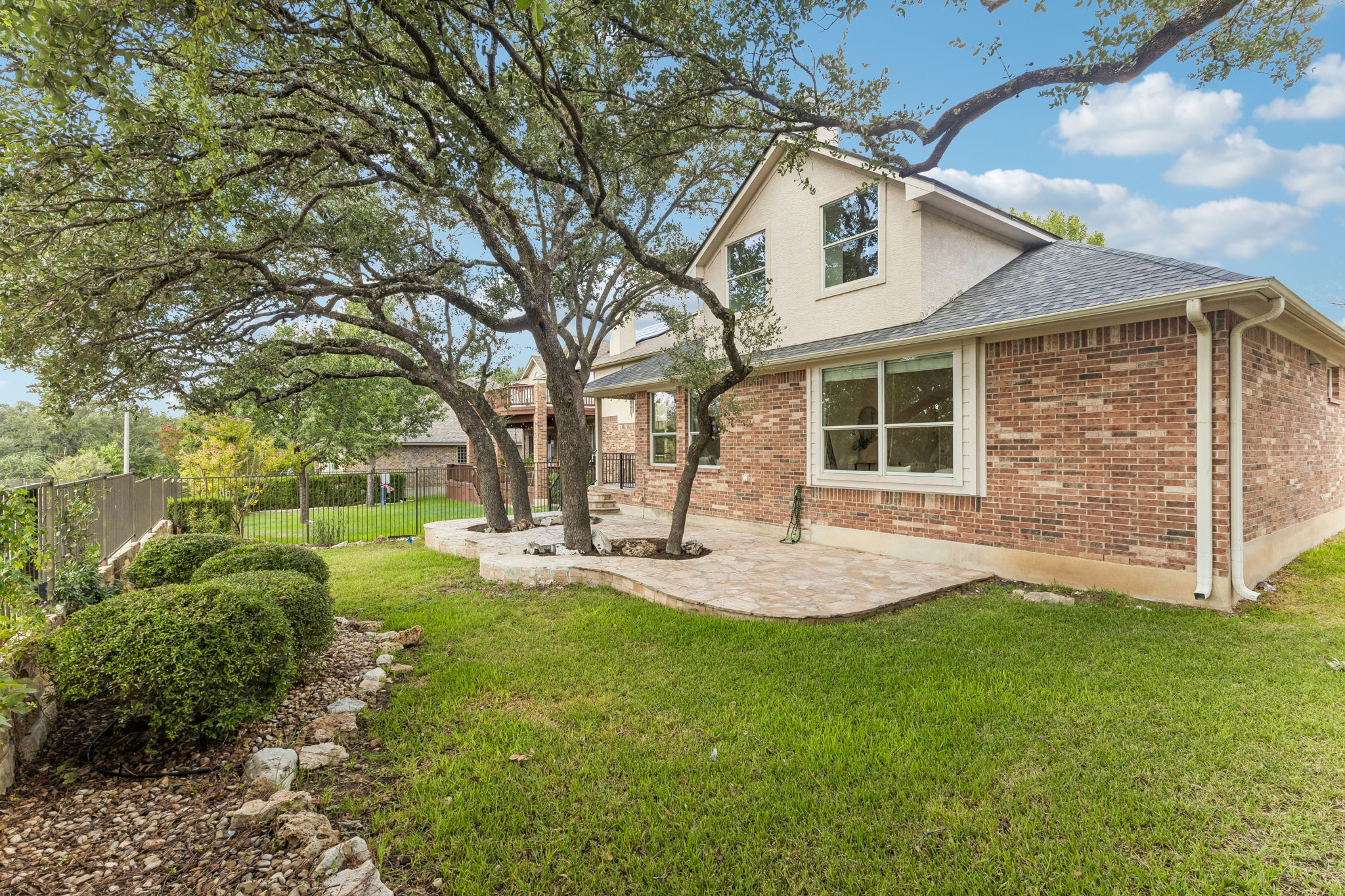 main property photo 29