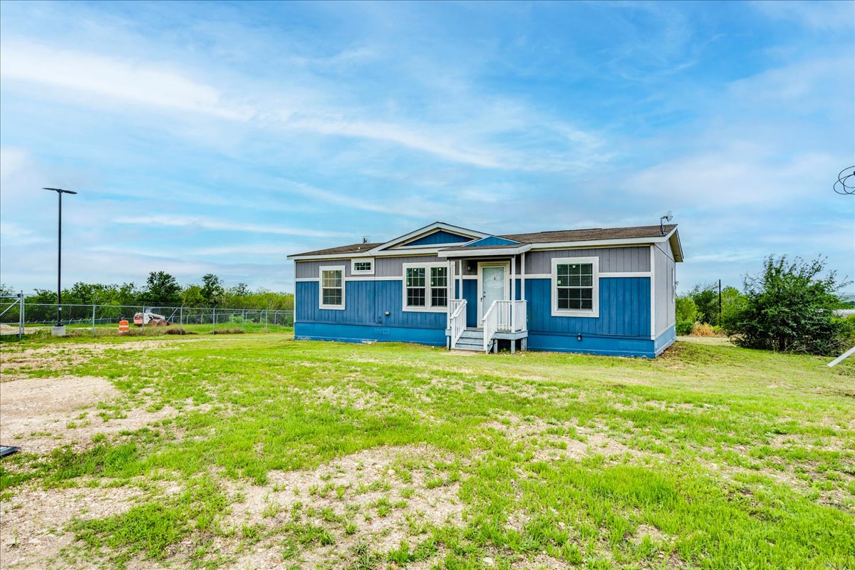 main property photo 8